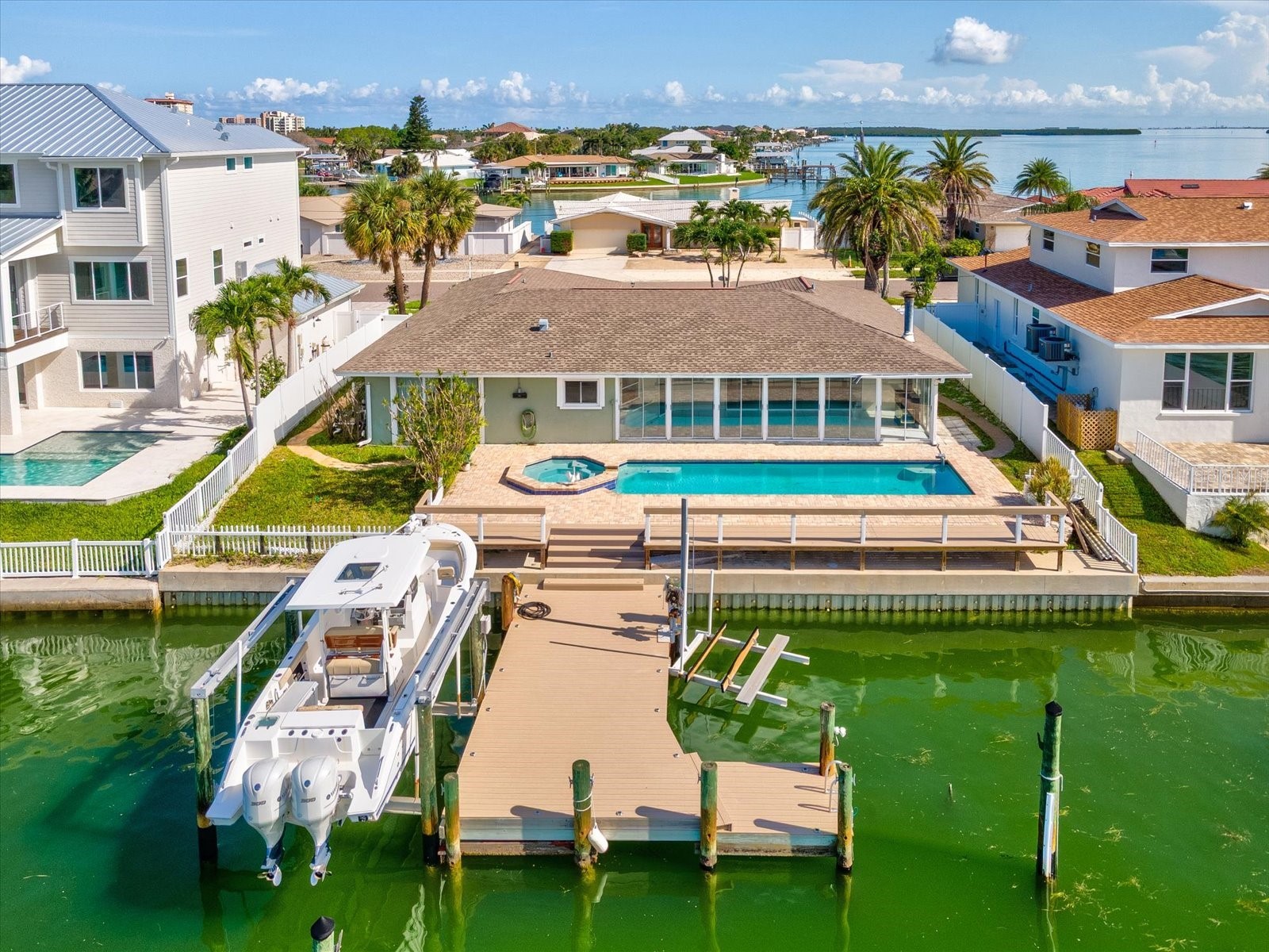 441 Palm Island NE Clearwater FL 33767 TB8481527 image3