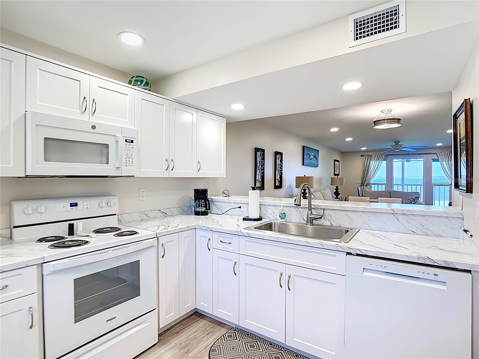 4410 Warren Avenue #101 Port Charlotte FL 33953 C7524363 image6