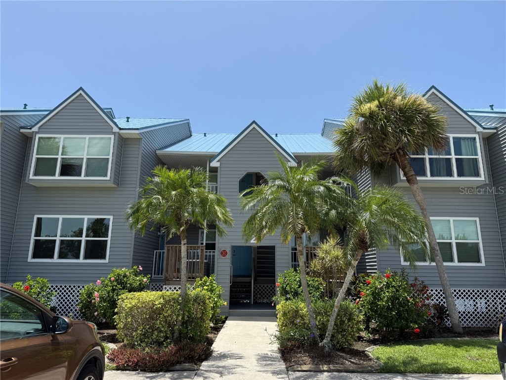 4410 Warren Avenue #204 Port Charlotte FL 33953 C7512855 image1