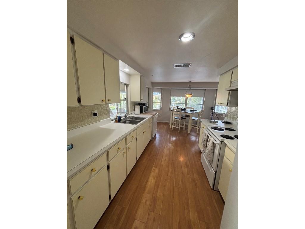 4411 Dolphin Lane Palmetto FL 34221 A4650694 image5