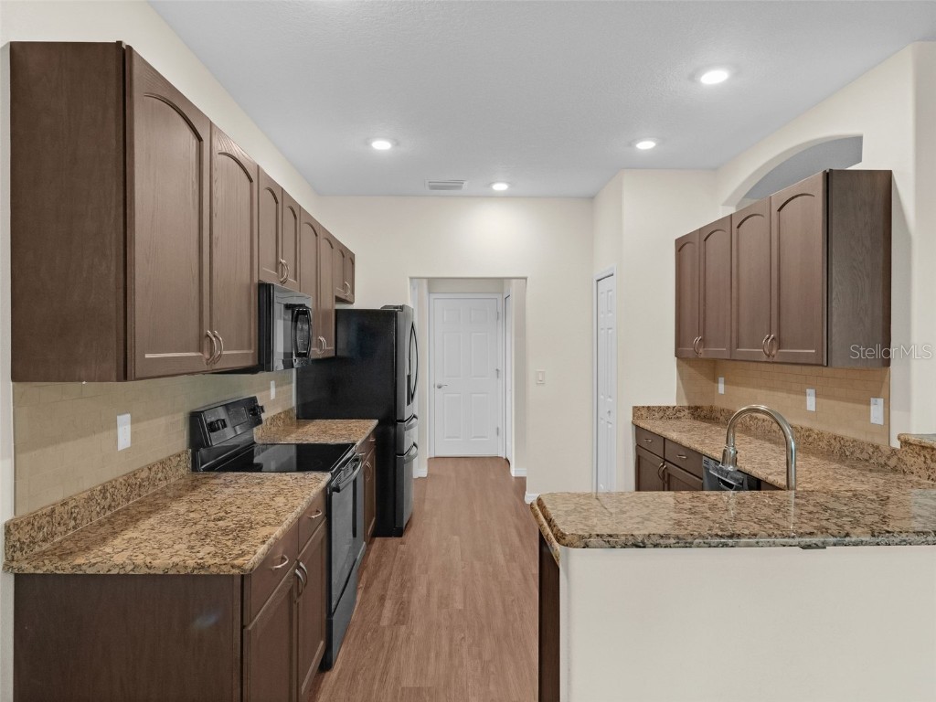 4411 Winchester Court Leesburg FL 34748 G5100901 image8