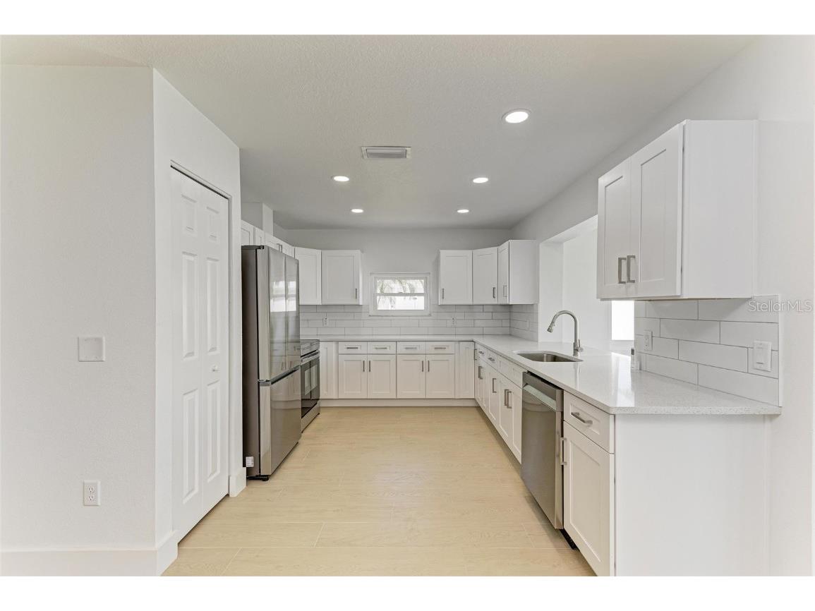 4412 Dolphin Lane Palmetto FL 34221 - CANAL TO TERRA CEIA BAY & GULF A4667535 image11