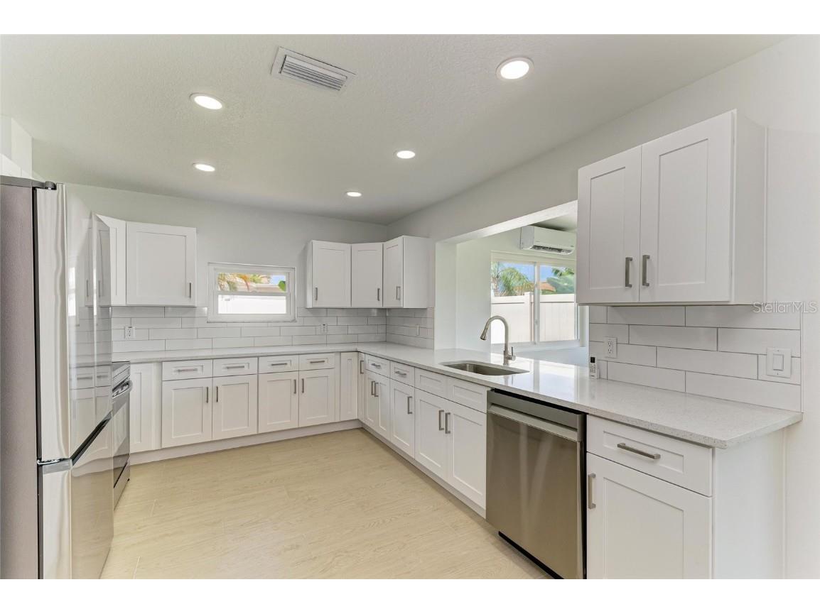 4412 Dolphin Lane Palmetto FL 34221 - CANAL TO TERRA CEIA BAY & GULF A4667535 image12