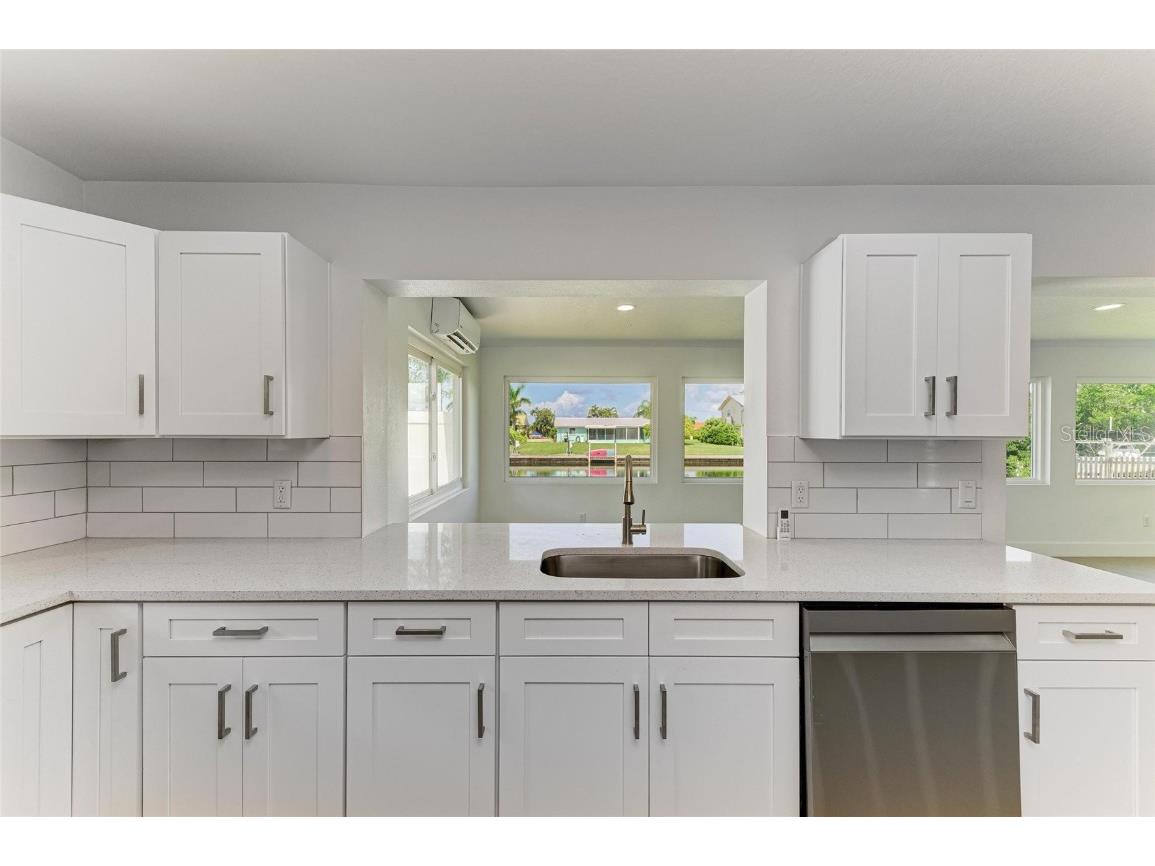 4412 Dolphin Lane Palmetto FL 34221 - CANAL TO TERRA CEIA BAY & GULF A4667535 image13