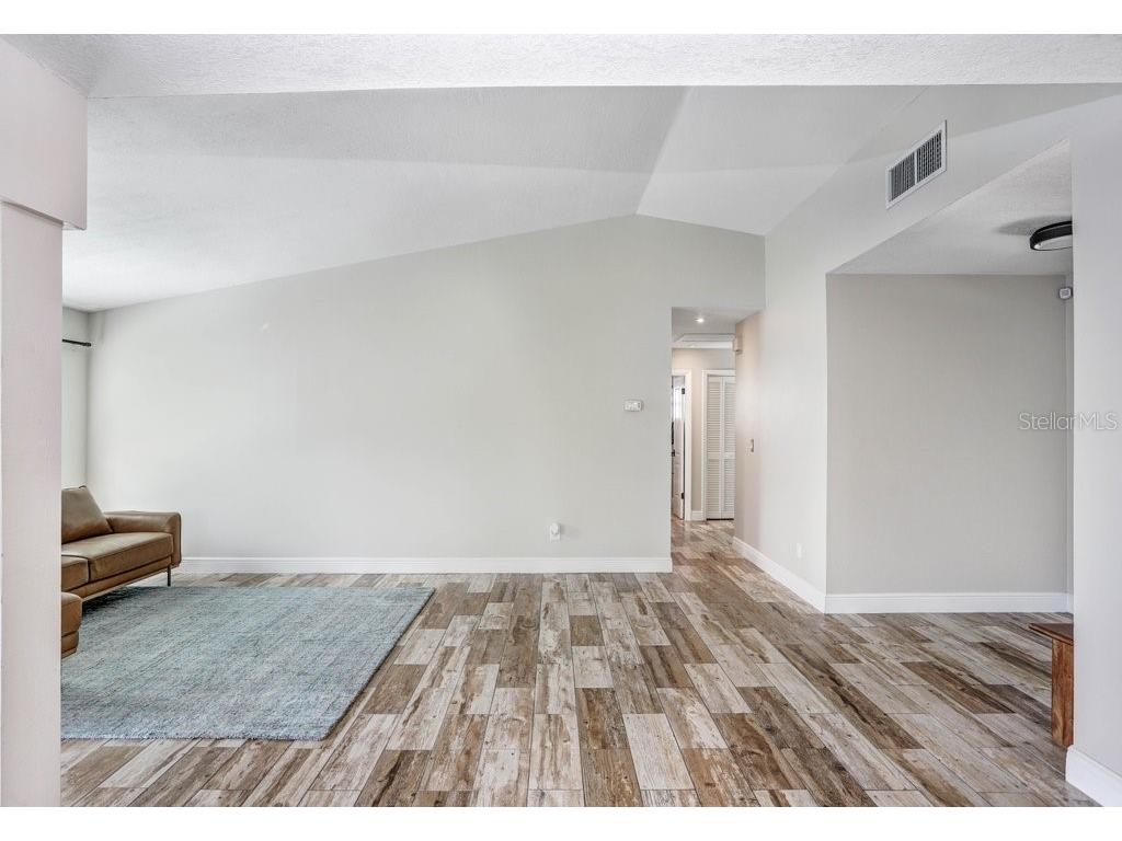 4412 Stonehenge Road Tampa FL 33624 TB8427072 image10