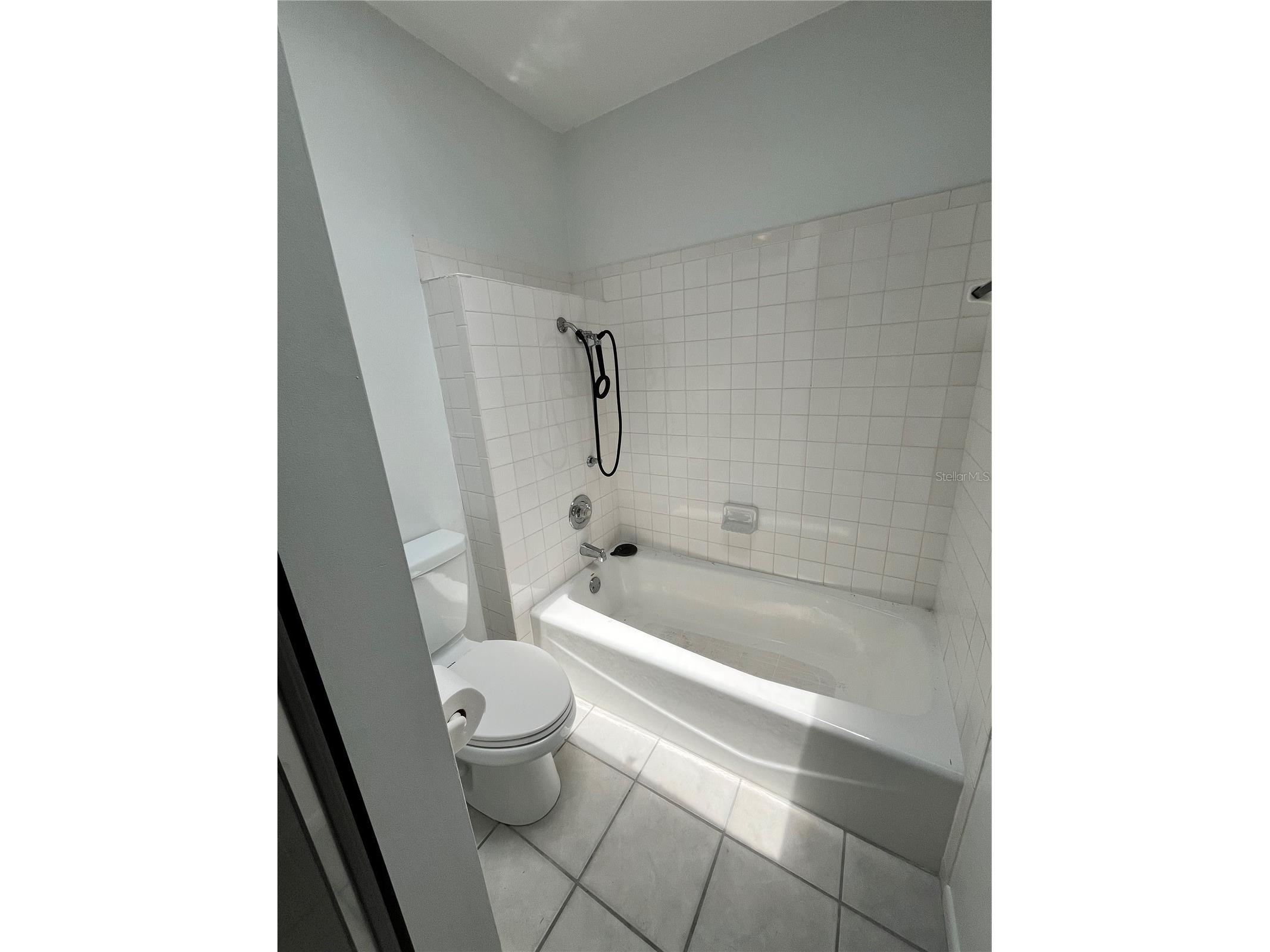 4414 Longford Drive Sarasota FL 34232 A4674882 image8