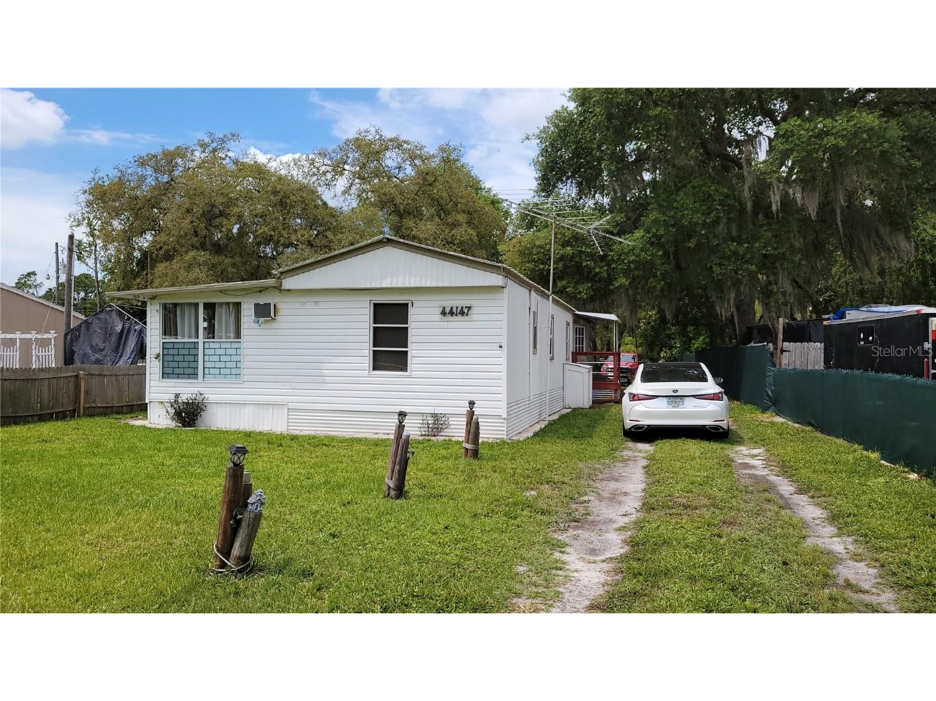 44147 E Lake Drive, Deland, FL, 32720 MLS V4935487 Edina Realty