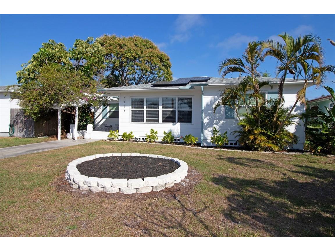 4415 4th Avenue S Saint Petersburg FL 33711 TB8350558 image1