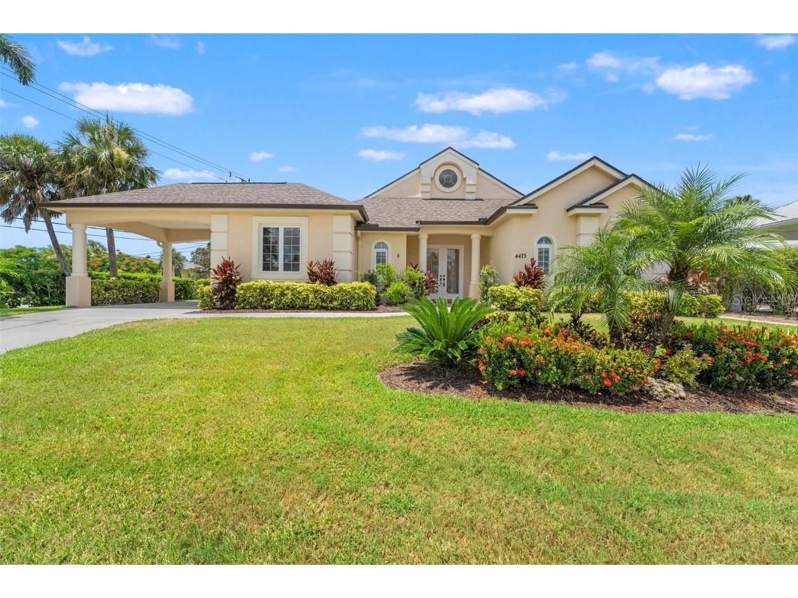 4415 Barracuda Drive Bradenton FL 34208 - MANATEE RIVER A4660075 image1