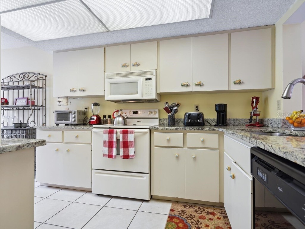 4415 Longmeadow #44 Sarasota FL 34235 A4626464 image14