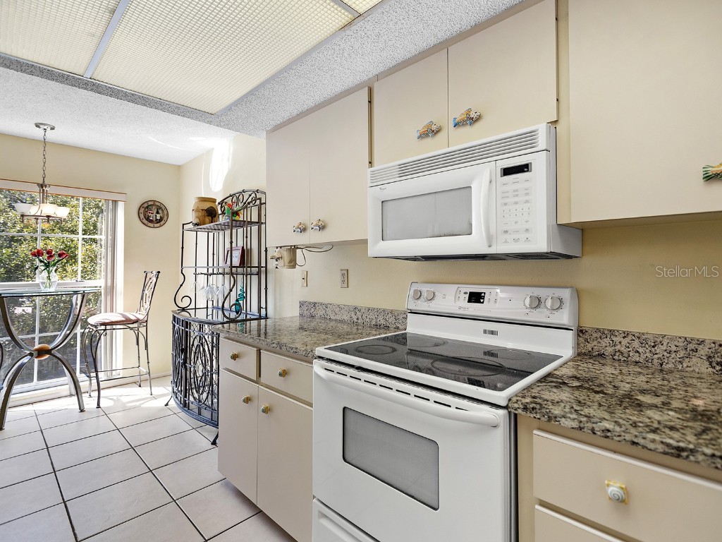 4415 Longmeadow #44 Sarasota FL 34235 A4671894 image8