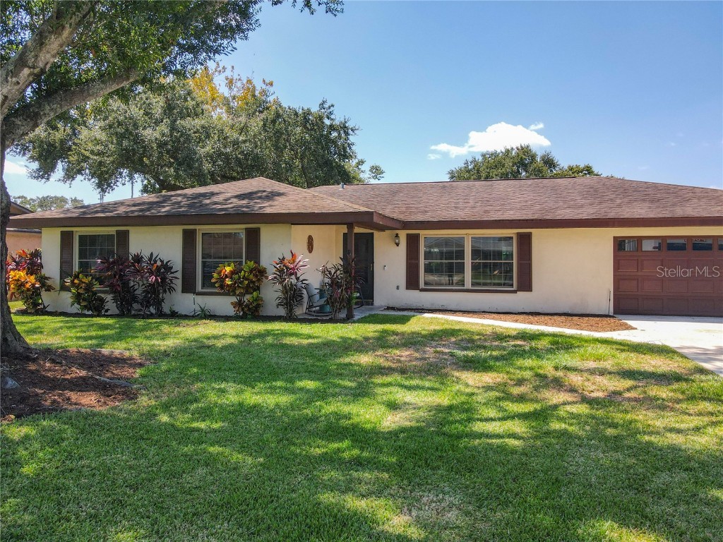 4415 Selkirk Lane E Lakeland FL 33813 L4939182 image1
