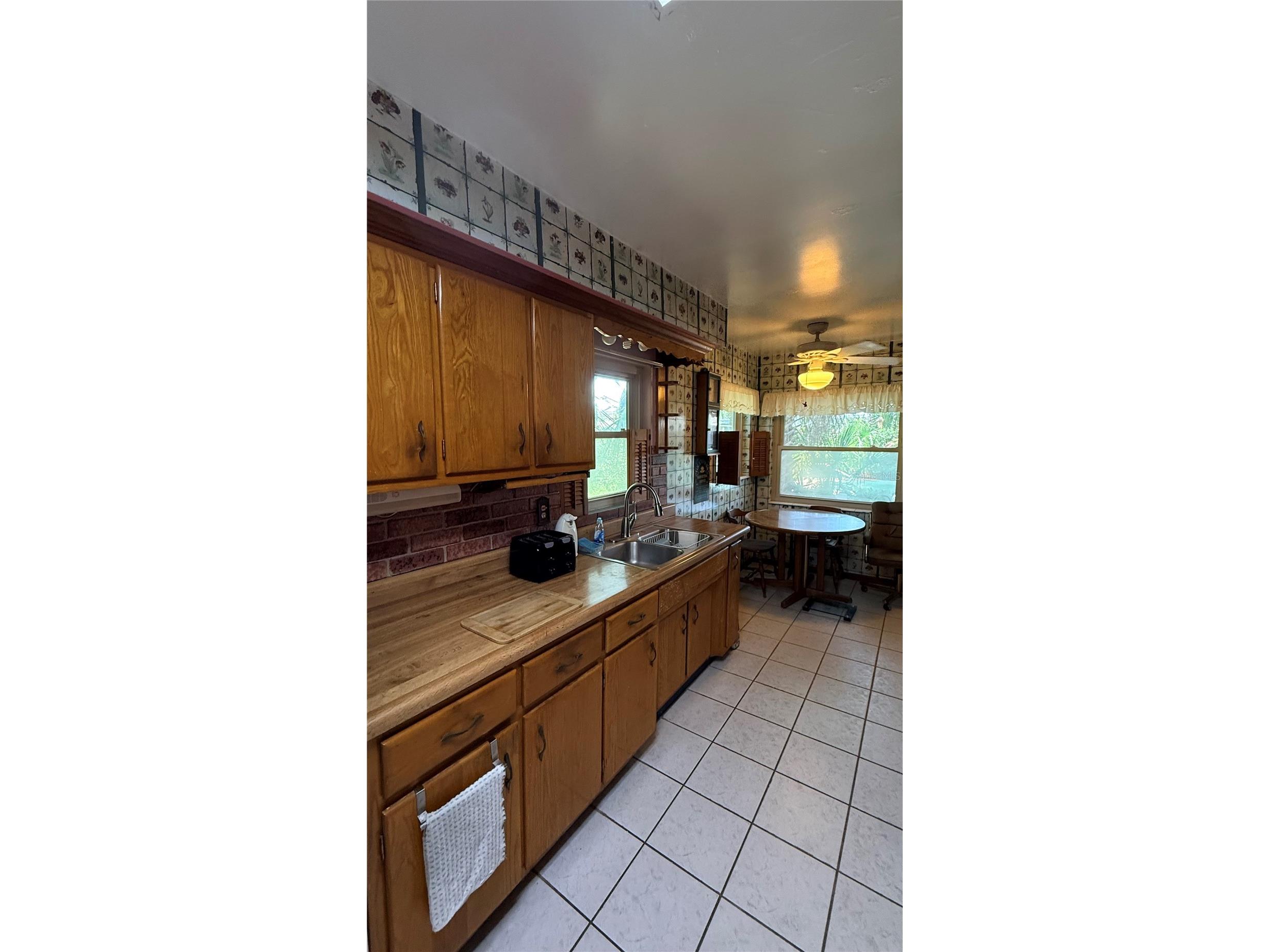 4415 W Paul Avenue Tampa FL 33611 TB8528510 image23