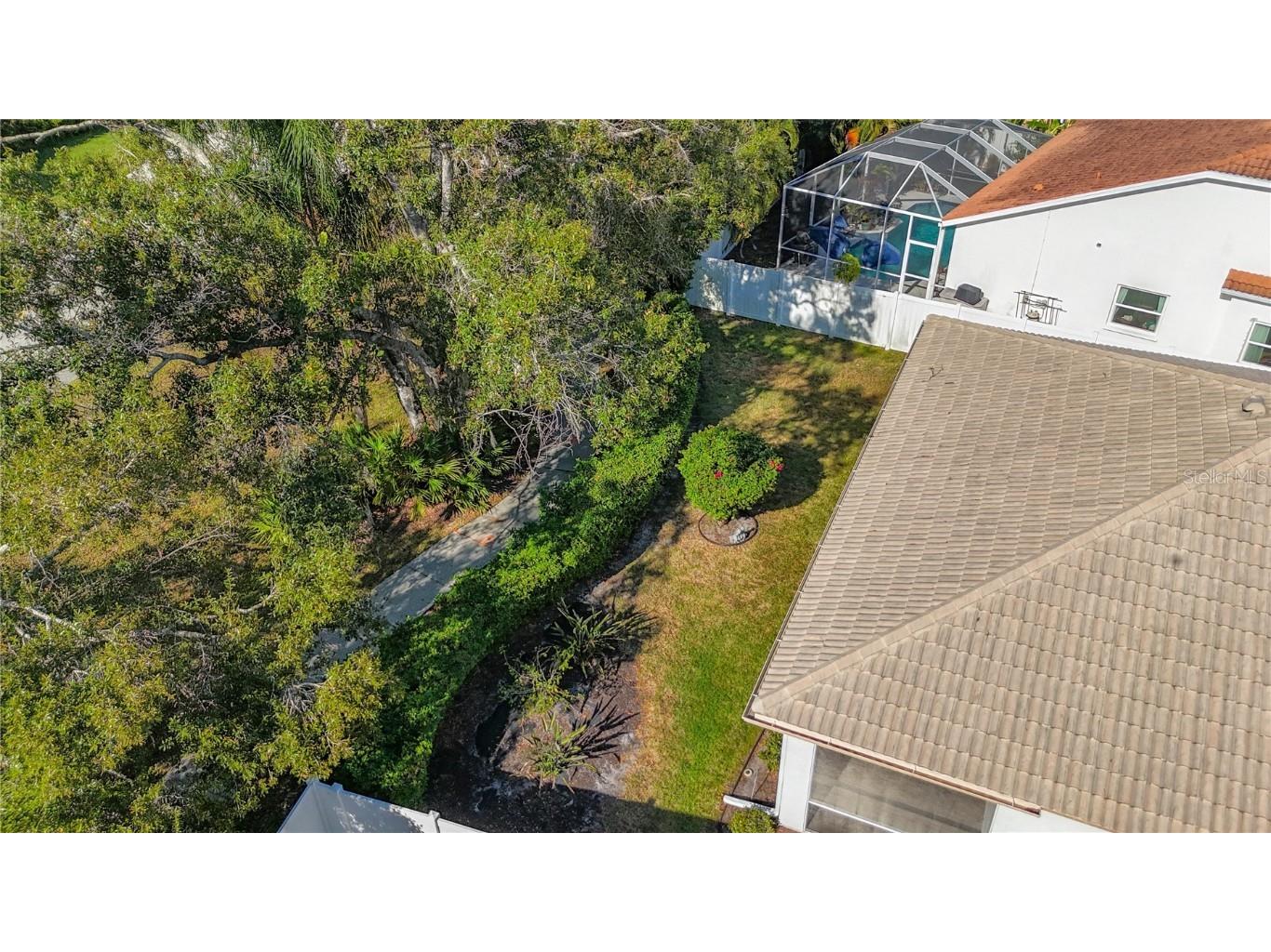 4417 Beauchamp Court Sarasota FL 34243 A4671238 image40