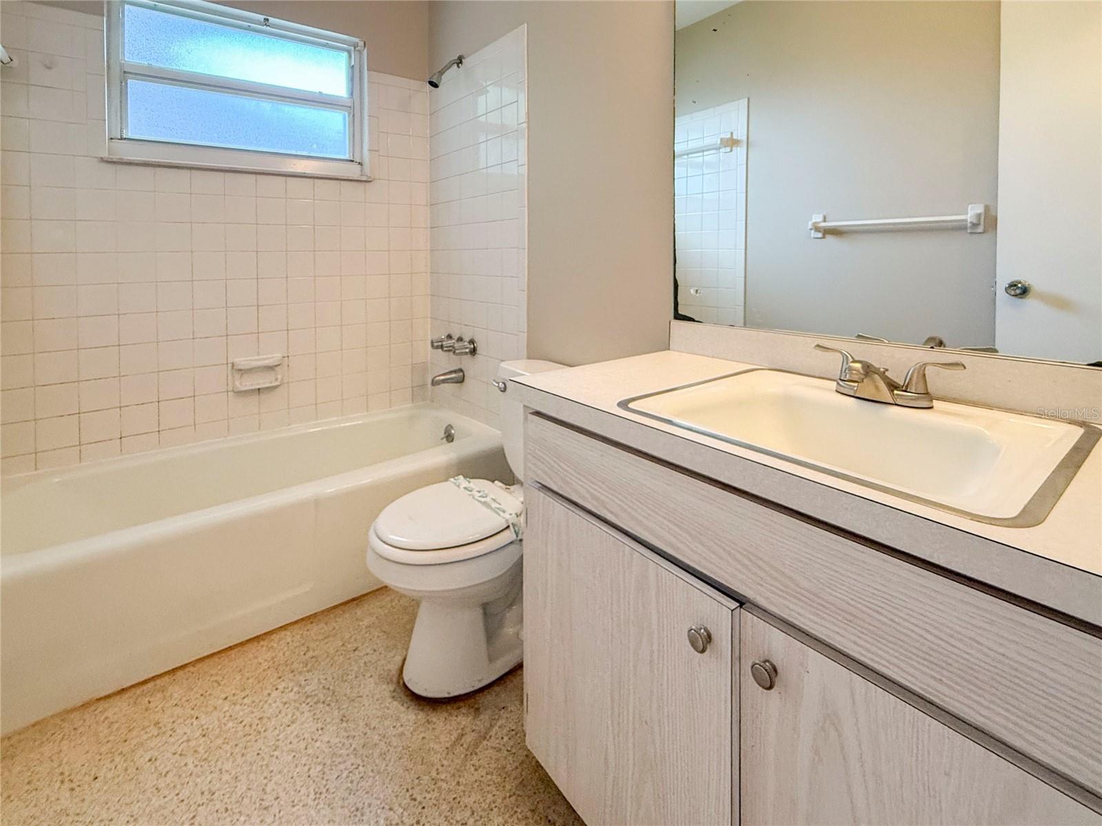 4417 Parnell Drive Sarasota FL 34232 A4698841 image10