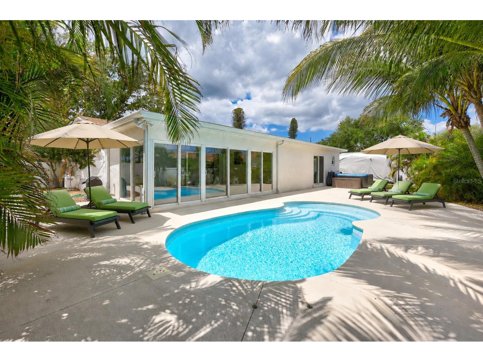 4417 Trout Drive SE Saint Petersburg FL 33705 TB8506927 image3
