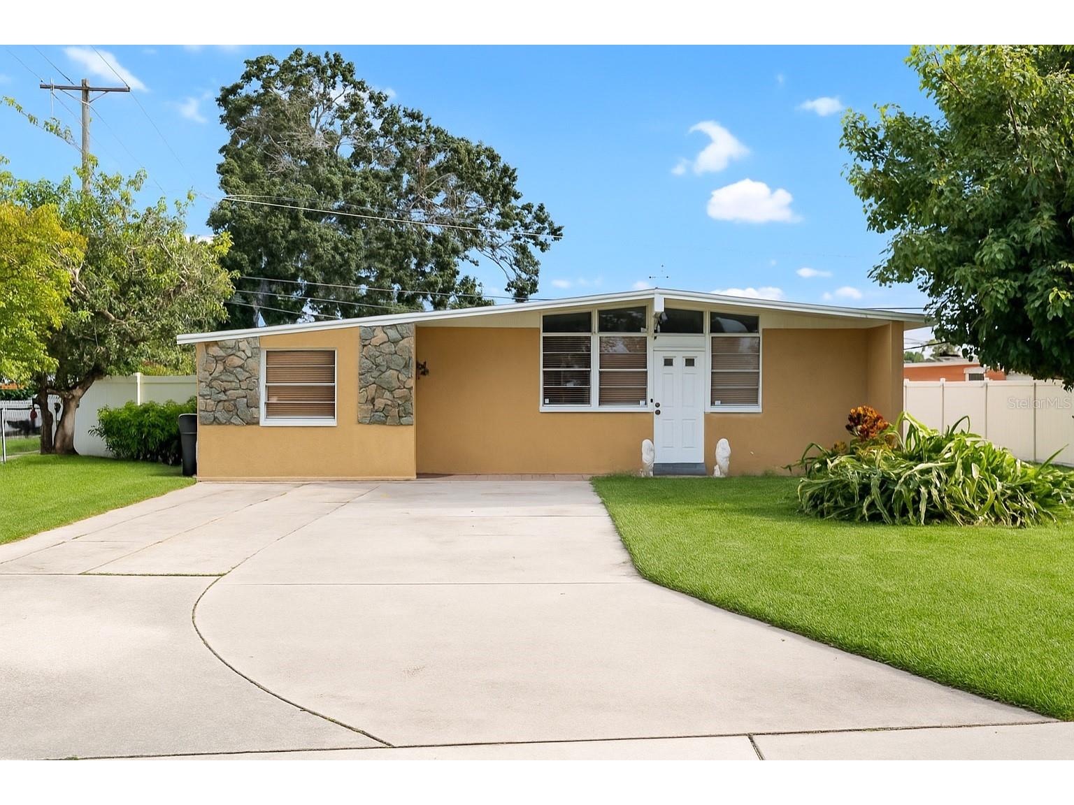 4417 W Paris Street Tampa FL 33614 TB8423593 image1