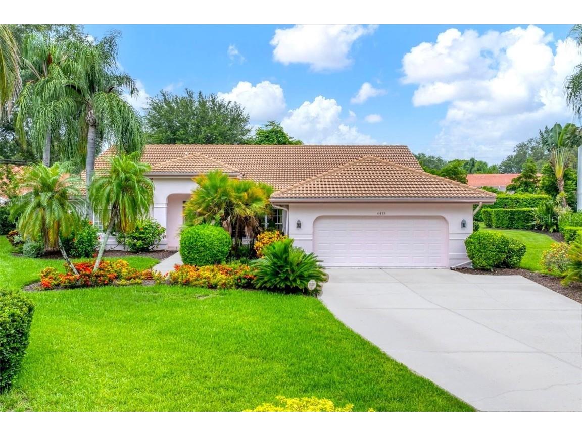 4418 Highland Oaks Court Sarasota FL 34235 A4617599 image1