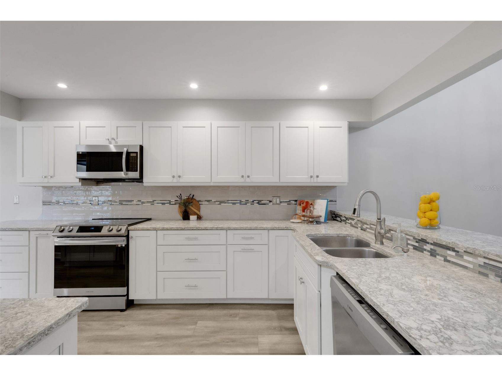 4418 La Jolla Drive Bradenton FL 34210 A4690660 image7