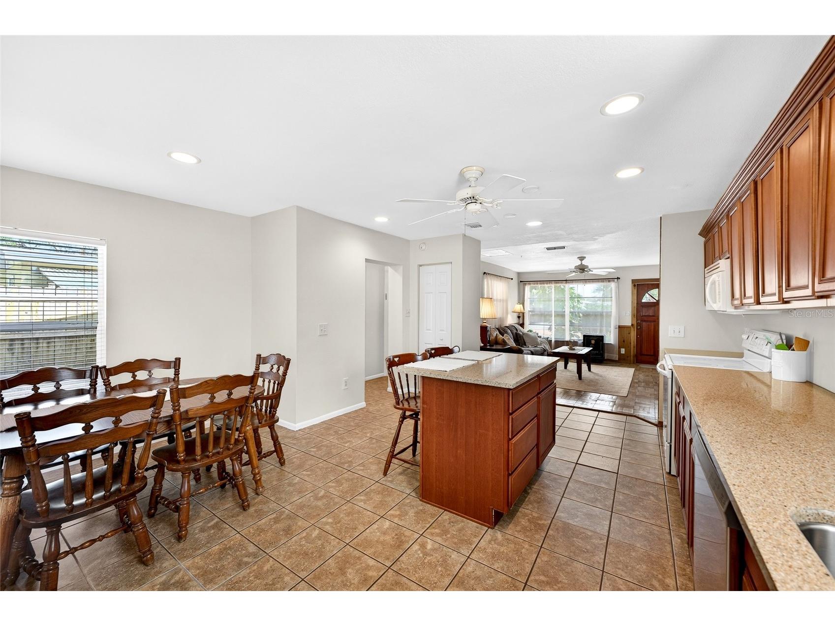 4419 W Iowa Avenue Tampa FL 33616 TB8483261 image13