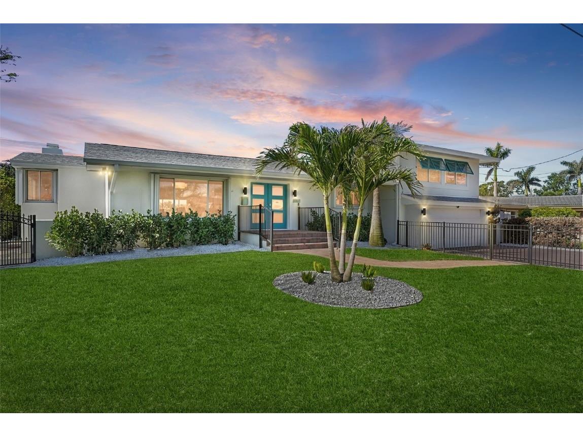 442 22nd Avenue SE Saint Petersburg FL 33705 - TAMPA BAY TB8373617 image1