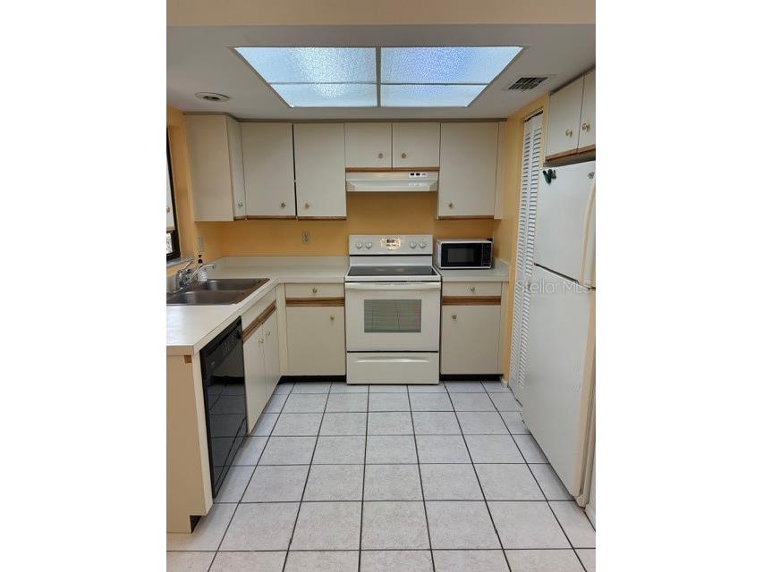 442 N Jefferson Avenue Sarasota FL 34237 A4683814 image5