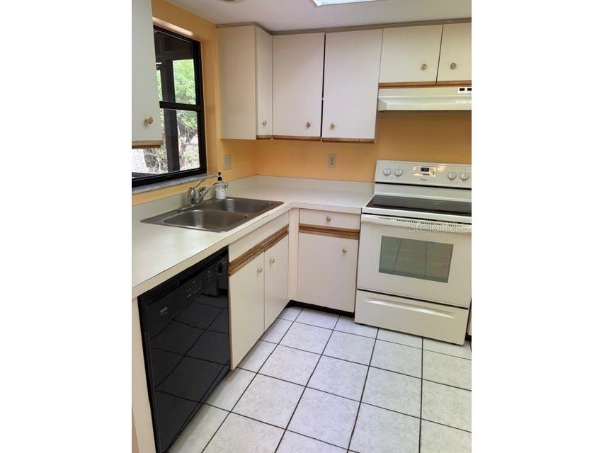 442 N Jefferson Avenue Sarasota FL 34237 A4689945 image3