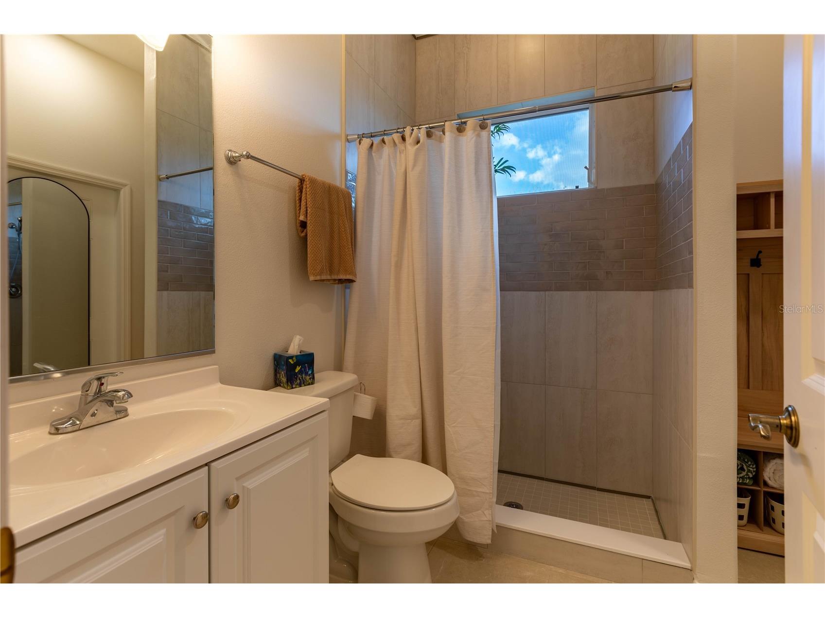 442 Tremingham Way Venice FL 34293 A4681717 image32