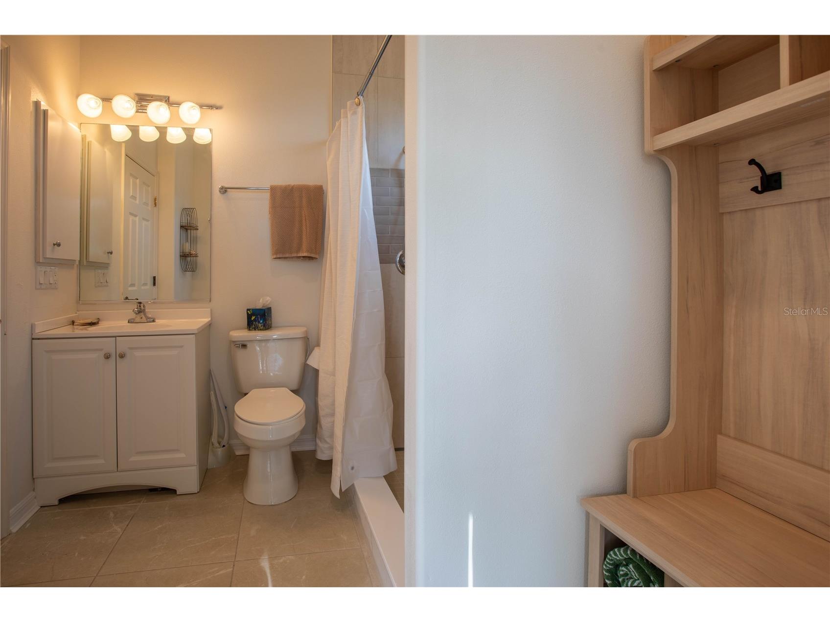 442 Tremingham Way Venice FL 34293 A4681717 image34