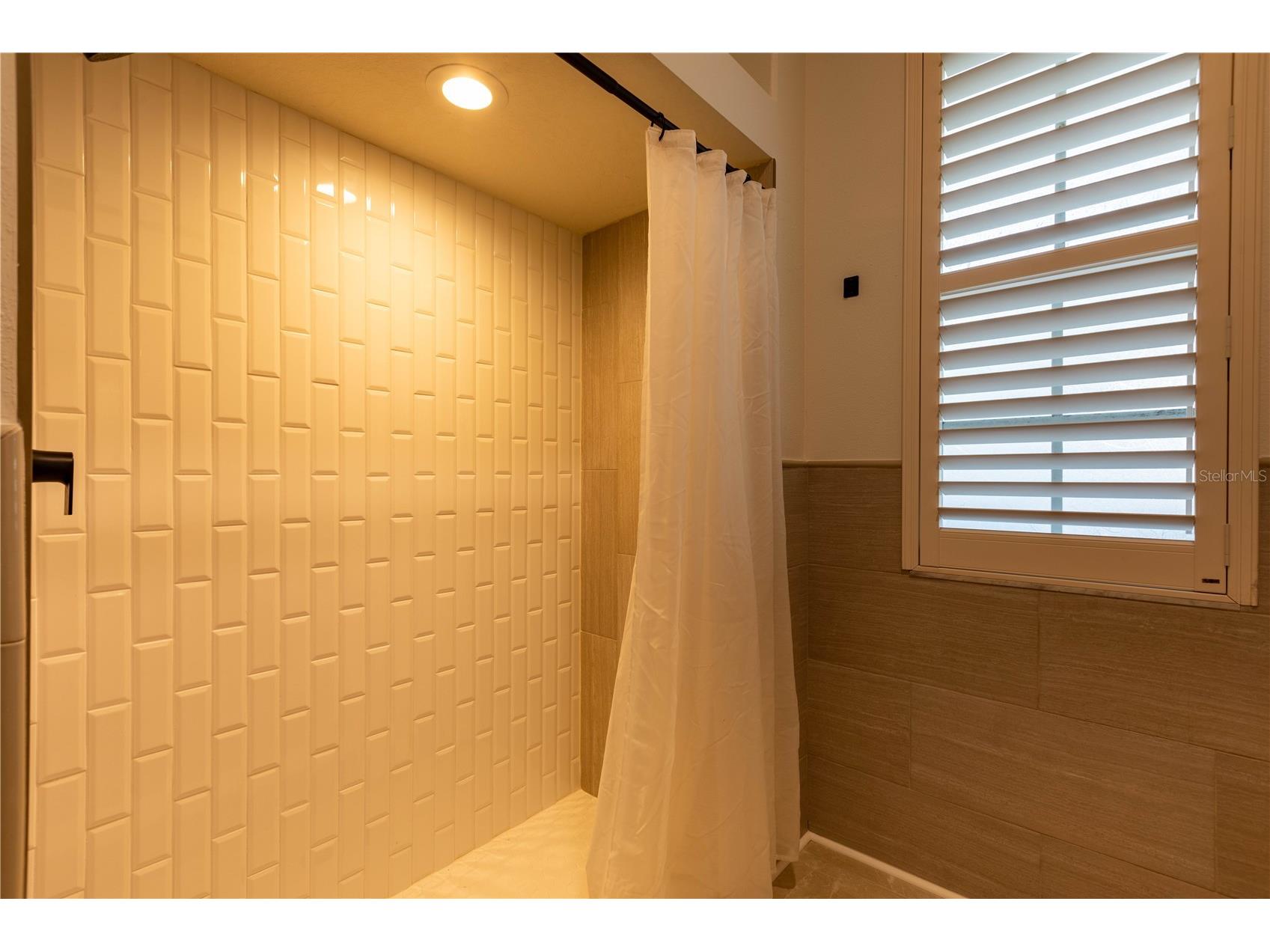 442 Tremingham Way Venice FL 34293 A4681717 image43