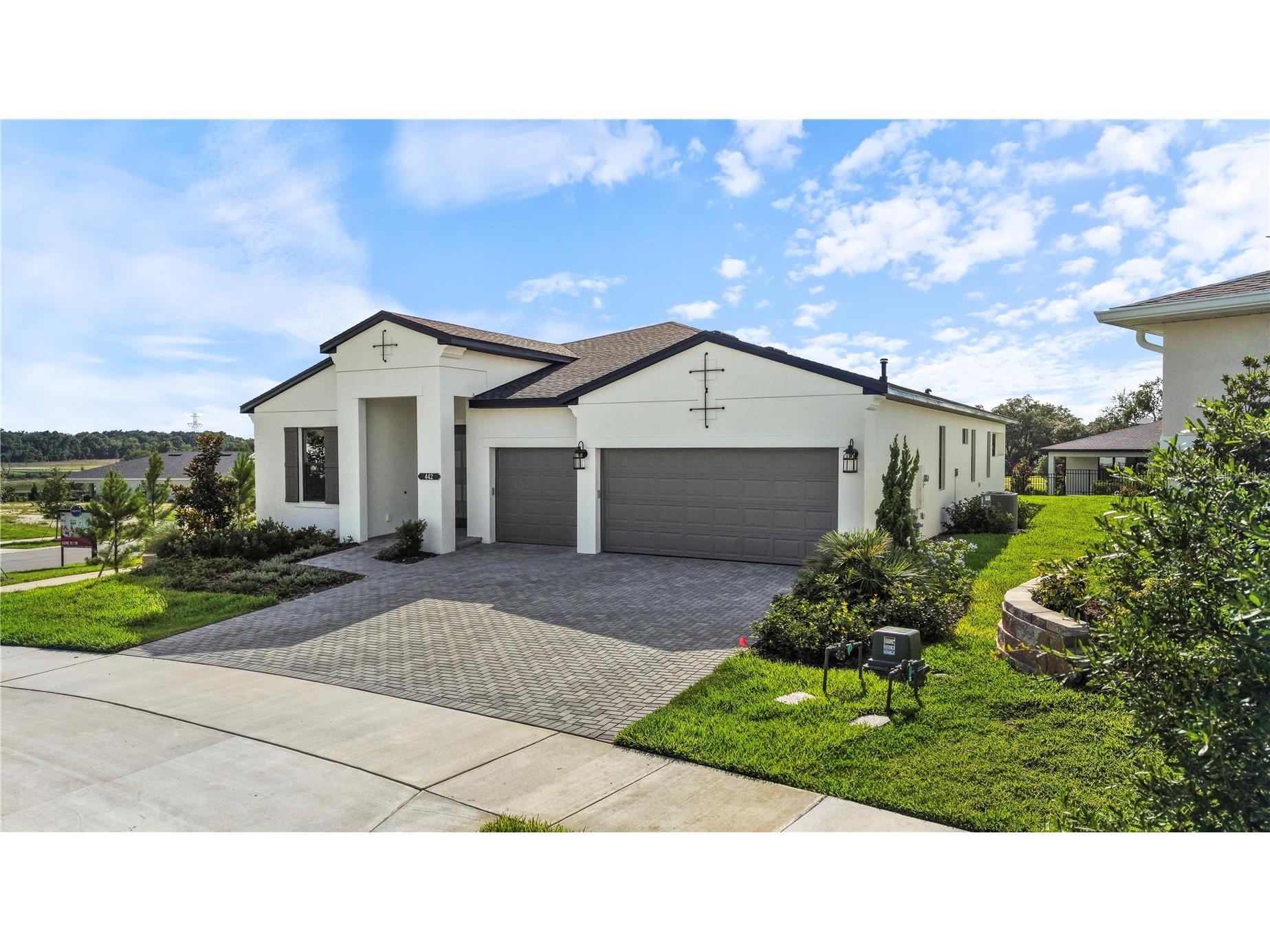 442 Turin Way Lady Lake FL 32159 W7886348 image2