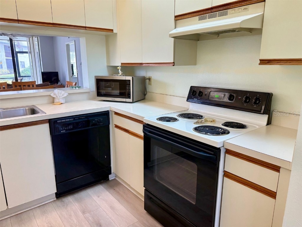 4420 46th Avenue W #101 Bradenton FL 34210 A4664406 image7