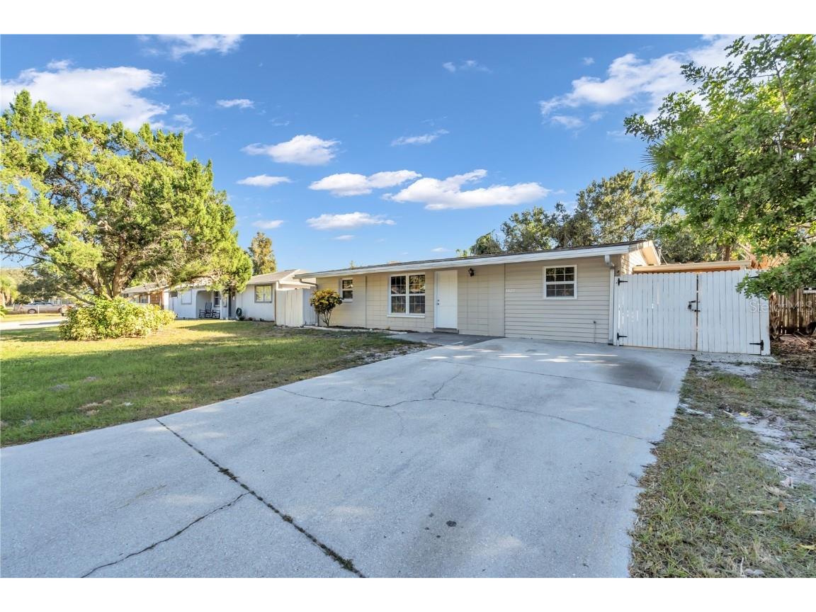 4420 56th Avenue Terrace E Bradenton FL 34203 A4588365 image1