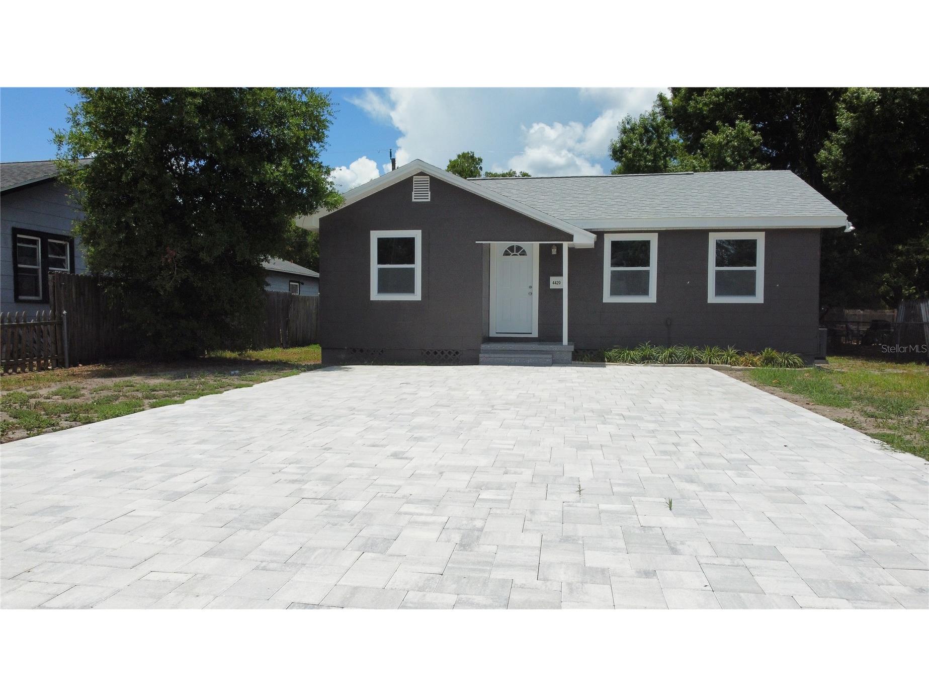 4420 6th Avenue S Saint Petersburg FL 33711 TB8524141 image1