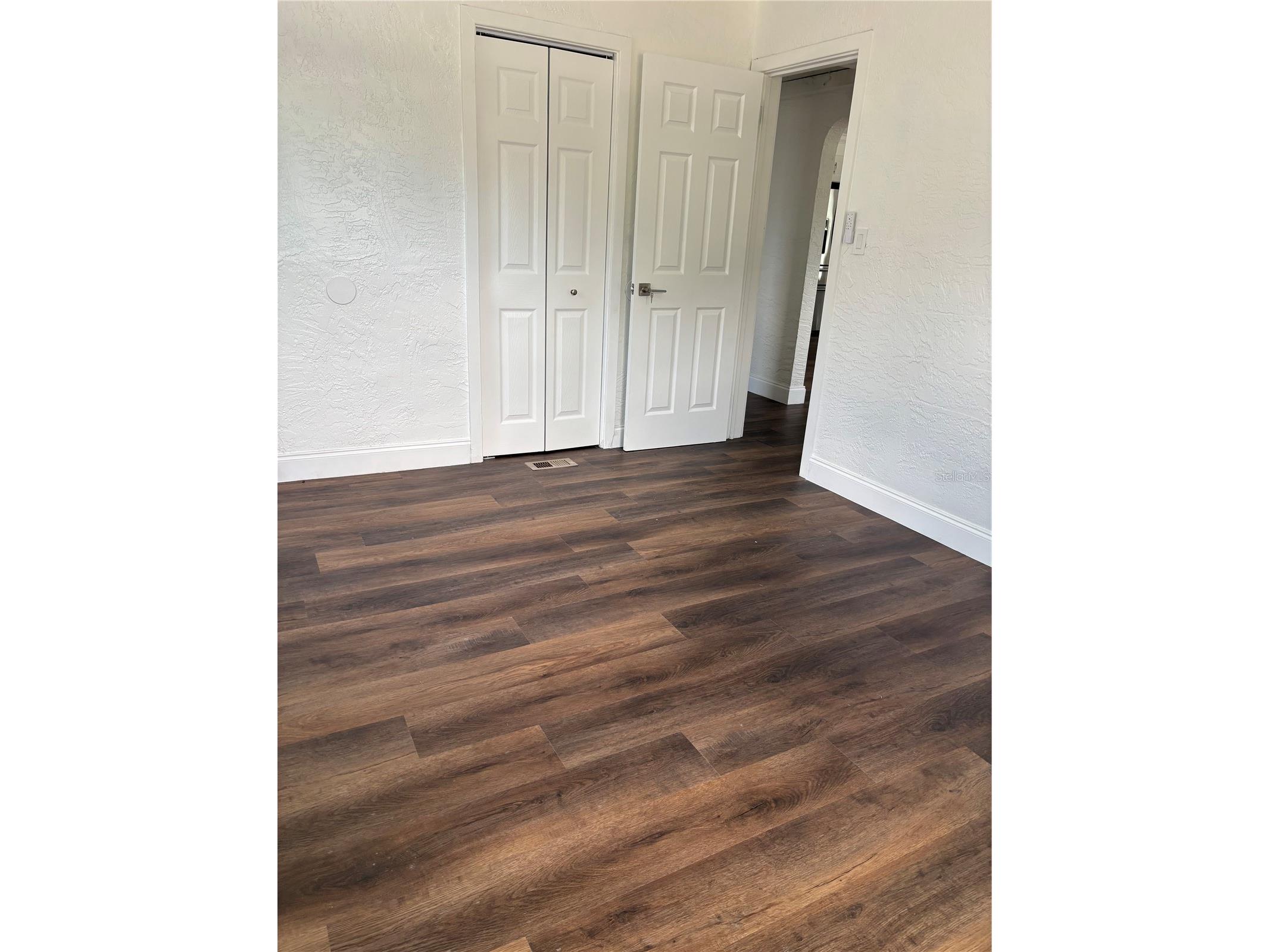 4420 6th Avenue S Saint Petersburg FL 33711 TB8524141 image15