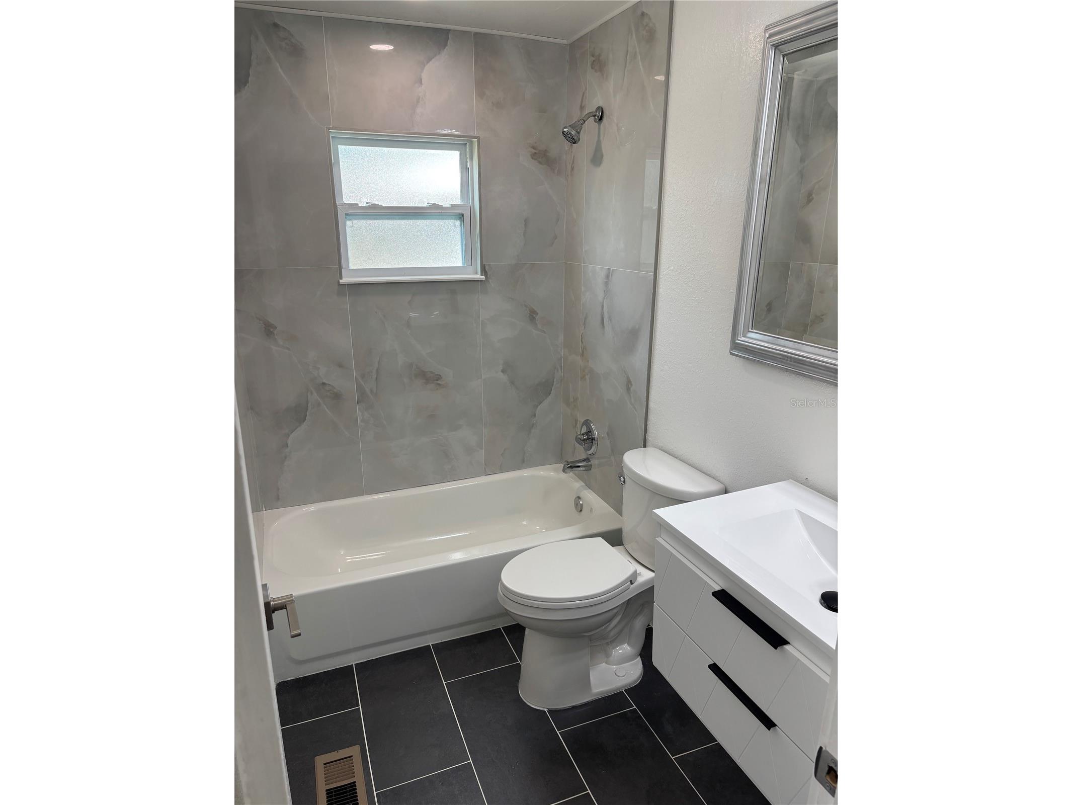 4420 6th Avenue S Saint Petersburg FL 33711 TB8524141 image4