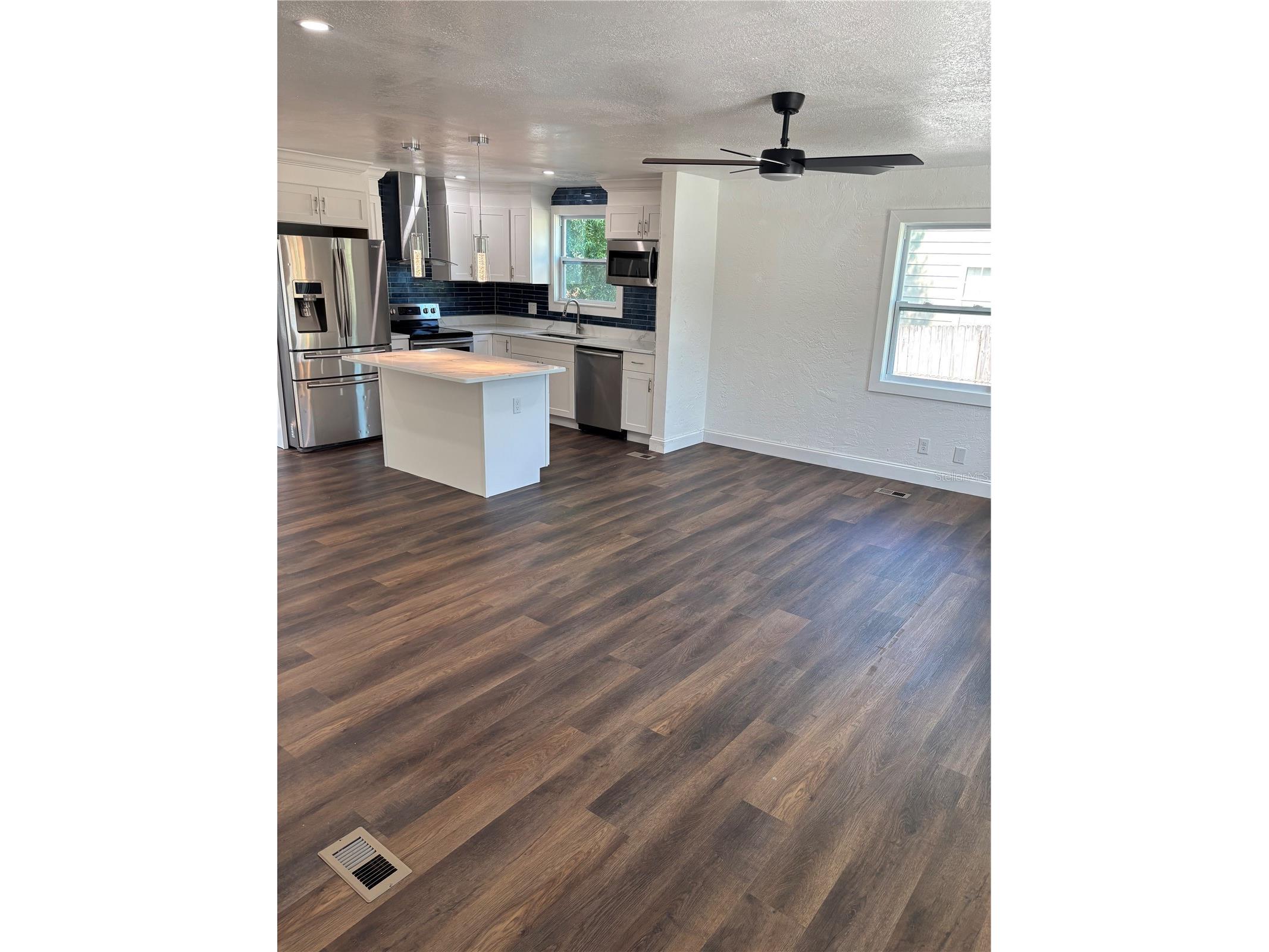4420 6th Avenue S Saint Petersburg FL 33711 TB8524141 image5