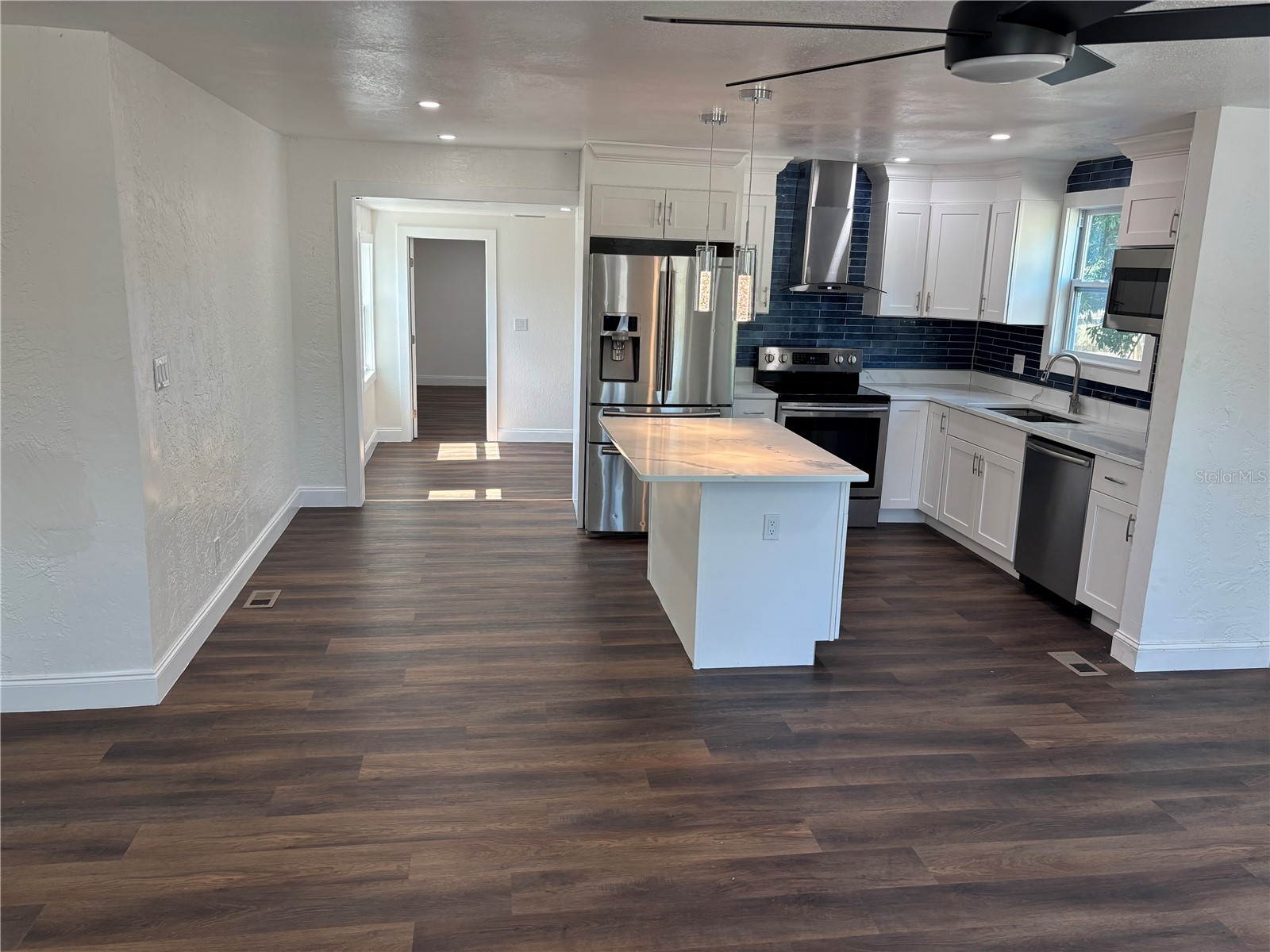 4420 6th Avenue S Saint Petersburg FL 33711 TB8524141 image6