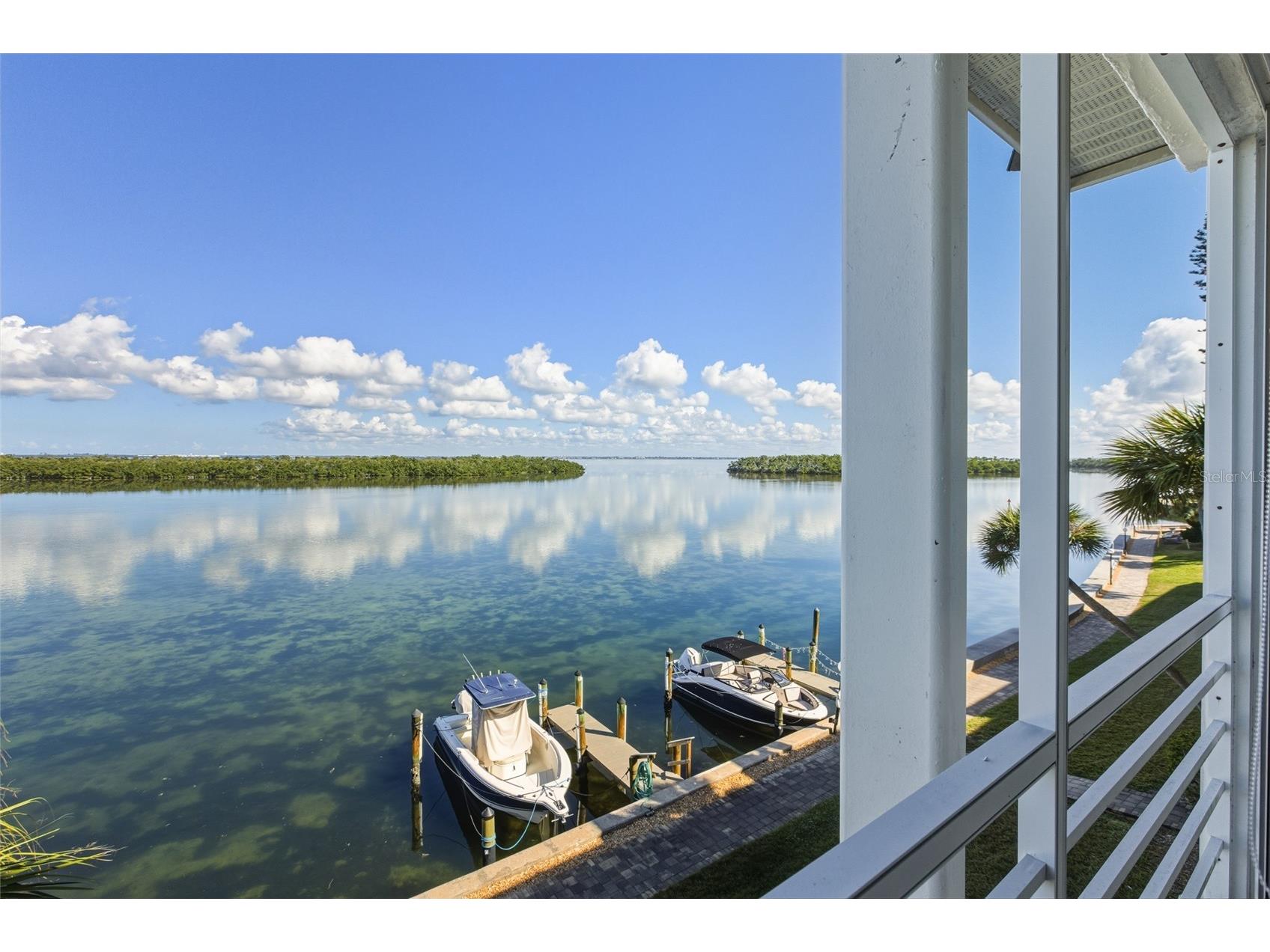 4420 Exeter Drive #303 Longboat Key FL 34228 - SARASOTA BAY TB8455704 image1