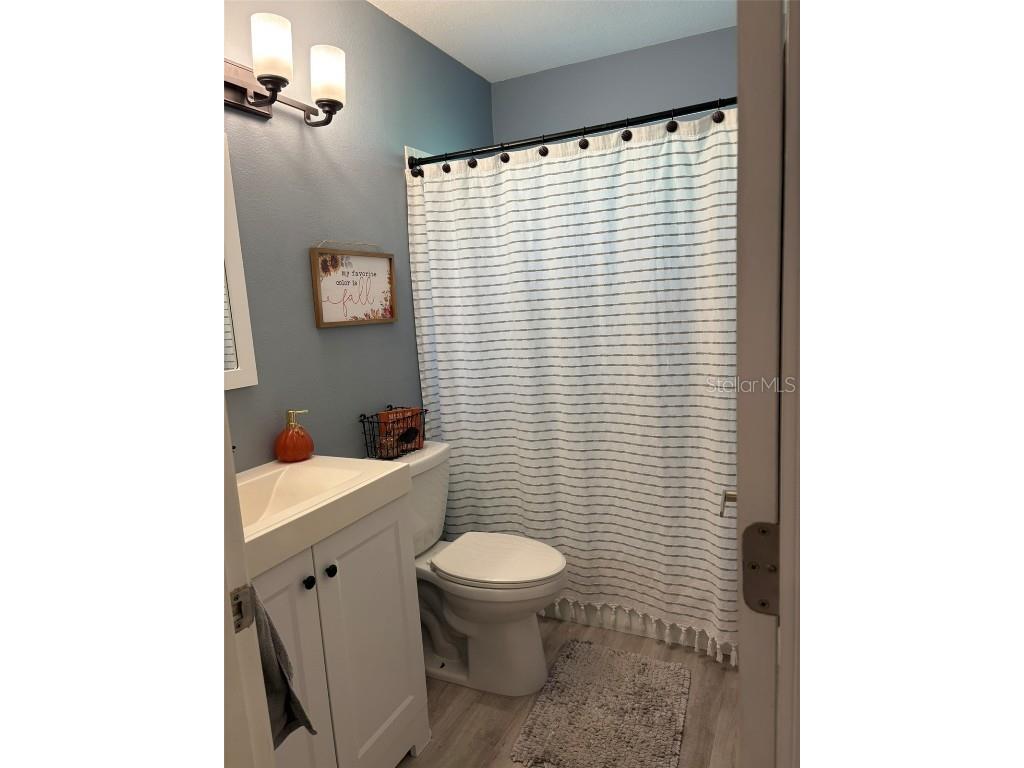 4420 Meadow Creek Circle Sarasota FL 34233 A4669555 image14