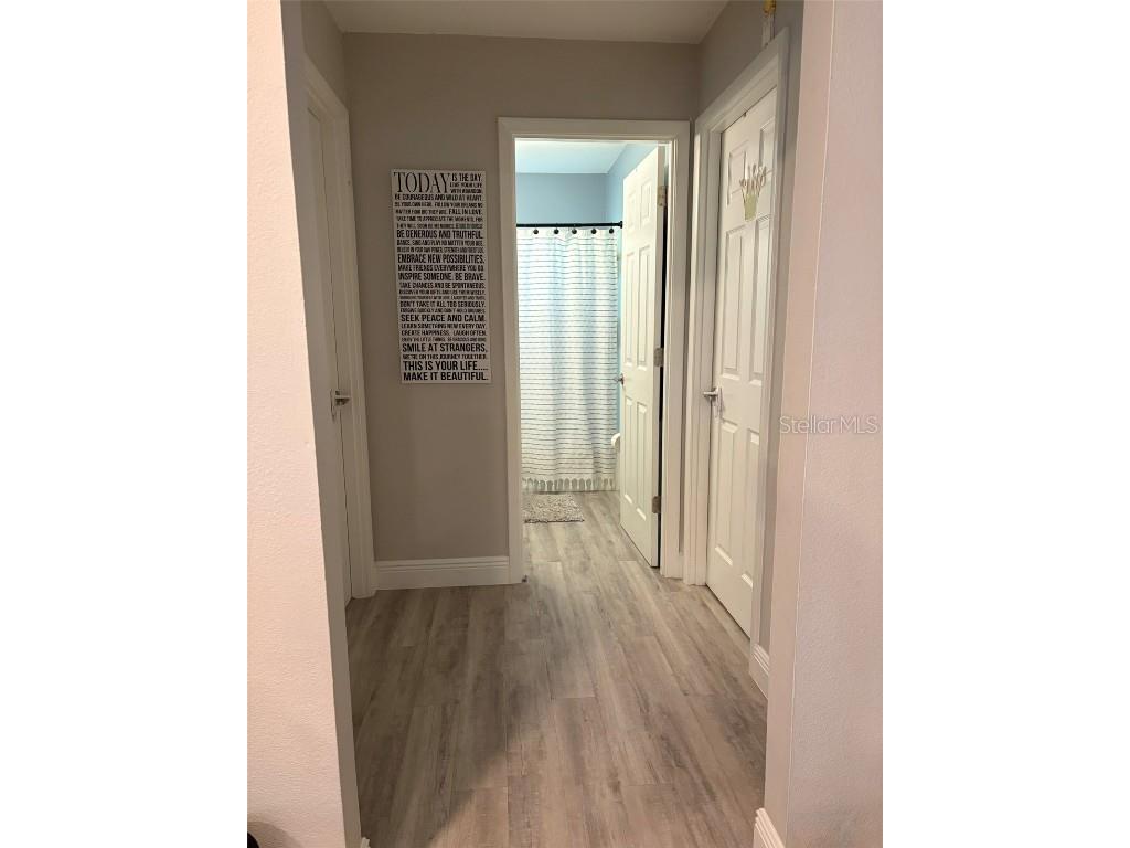 4420 Meadow Creek Circle Sarasota FL 34233 A4669555 image16