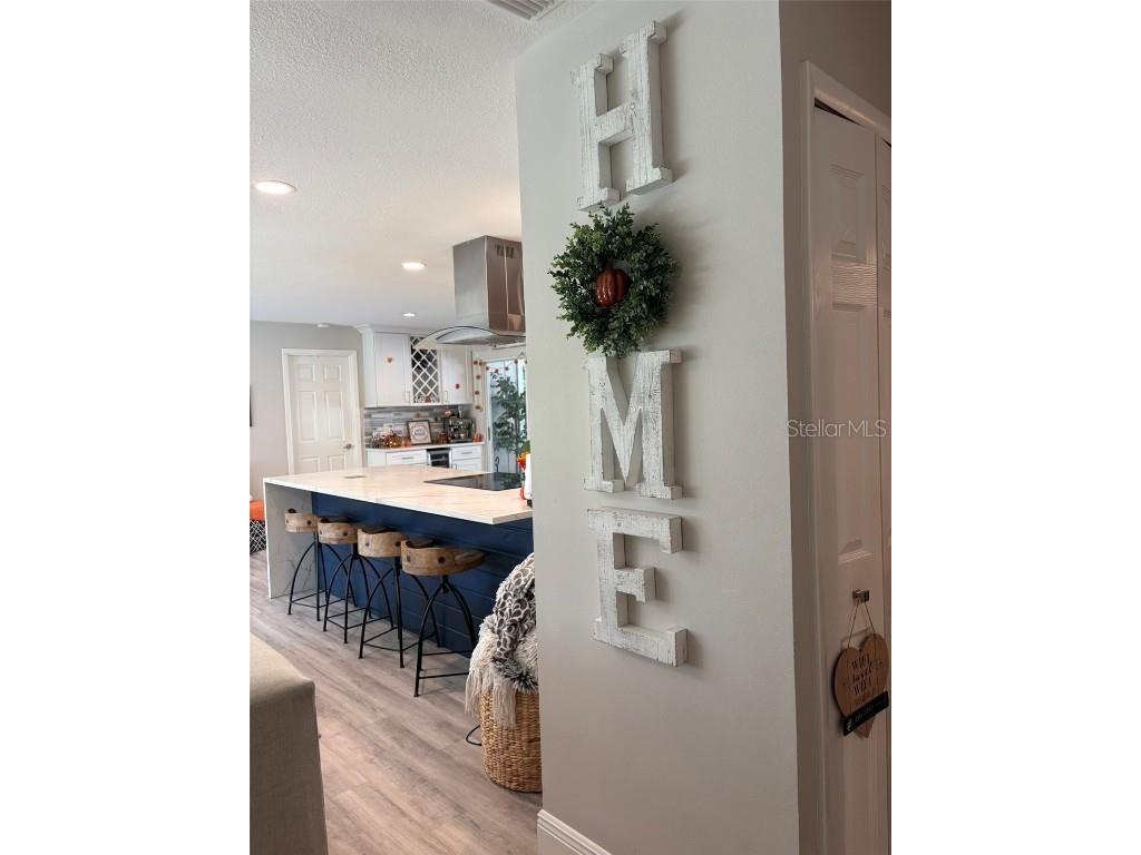 4420 Meadow Creek Circle Sarasota FL 34233 A4669555 image2