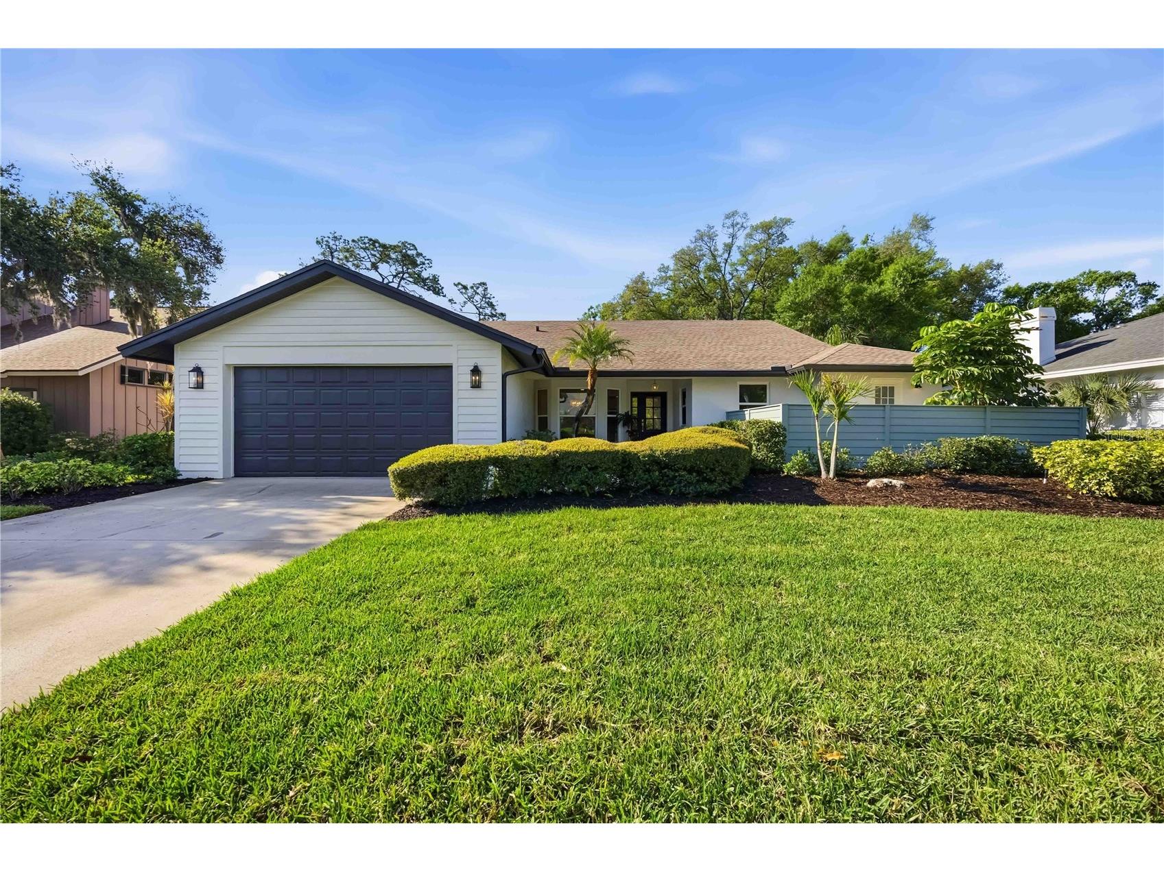 4420 Oak View Drive Sarasota FL 34232 A4687864 image1