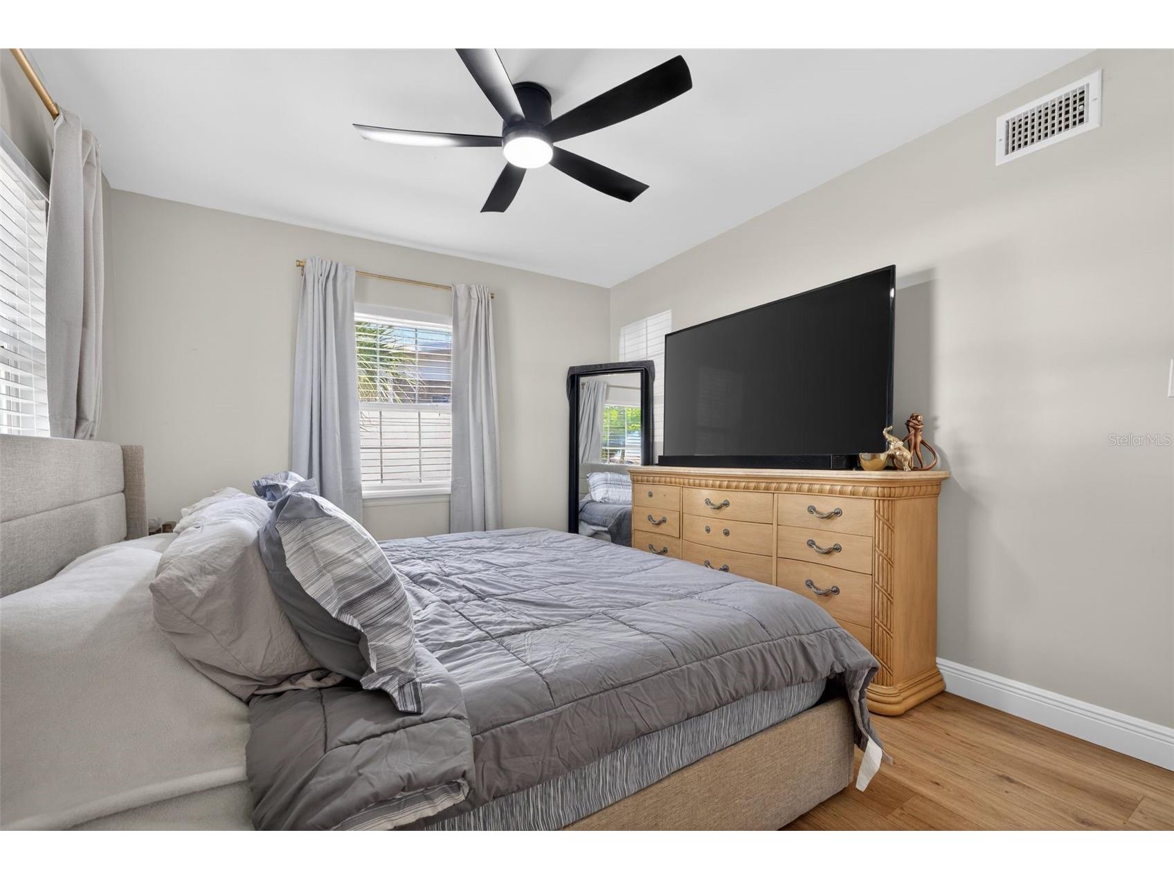 4420 Pompano Drive SE Saint Petersburg FL 33705 TB8486321 image13