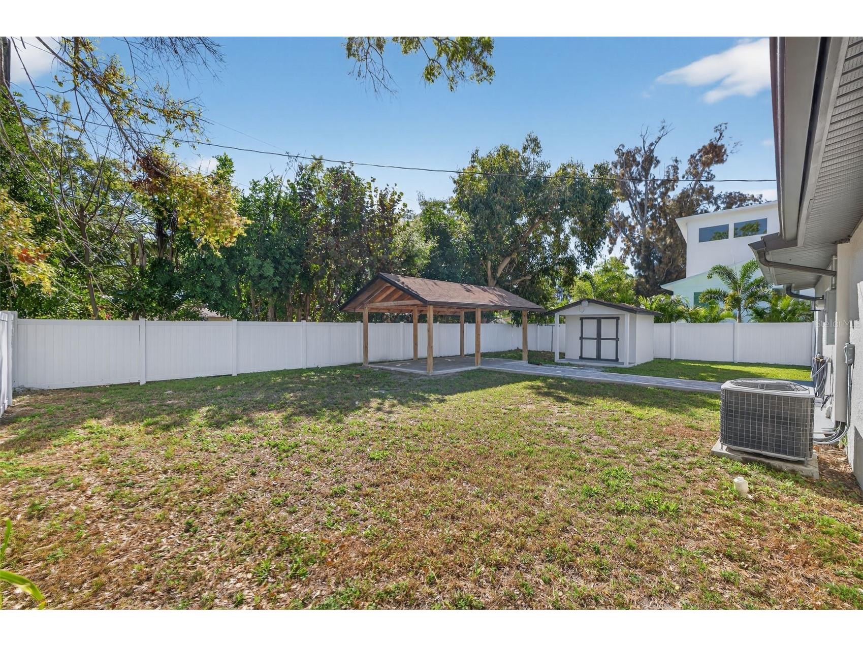4420 Pompano Drive SE Saint Petersburg FL 33705 TB8486321 image2