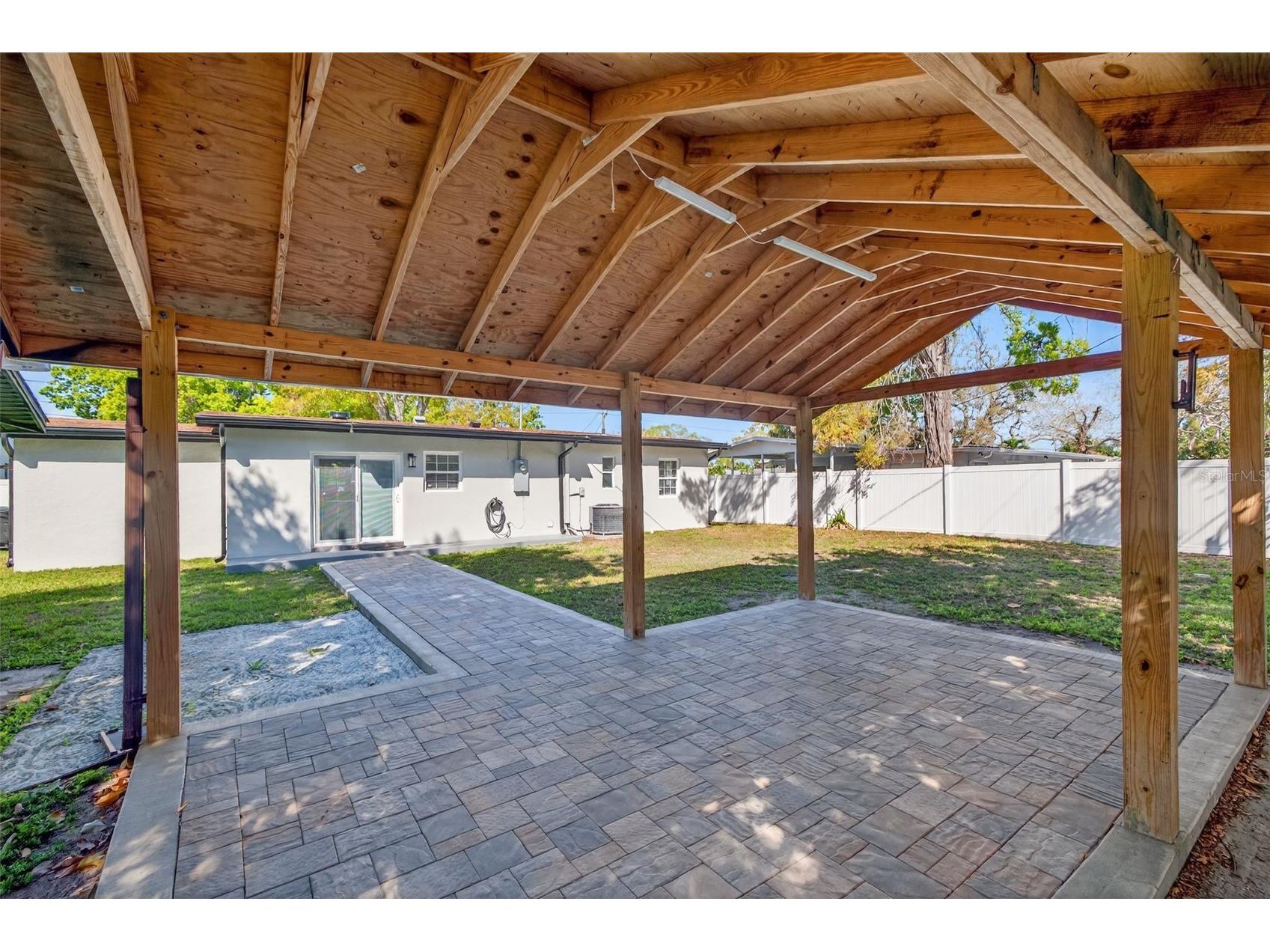 4420 Pompano Drive SE Saint Petersburg FL 33705 TB8486321 image20