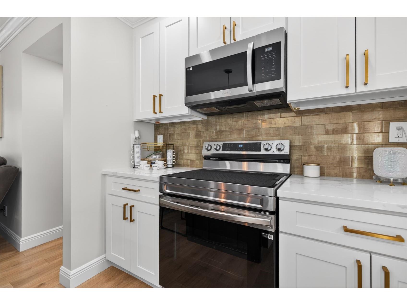 4420 Pompano Drive SE Saint Petersburg FL 33705 TB8486321 image3
