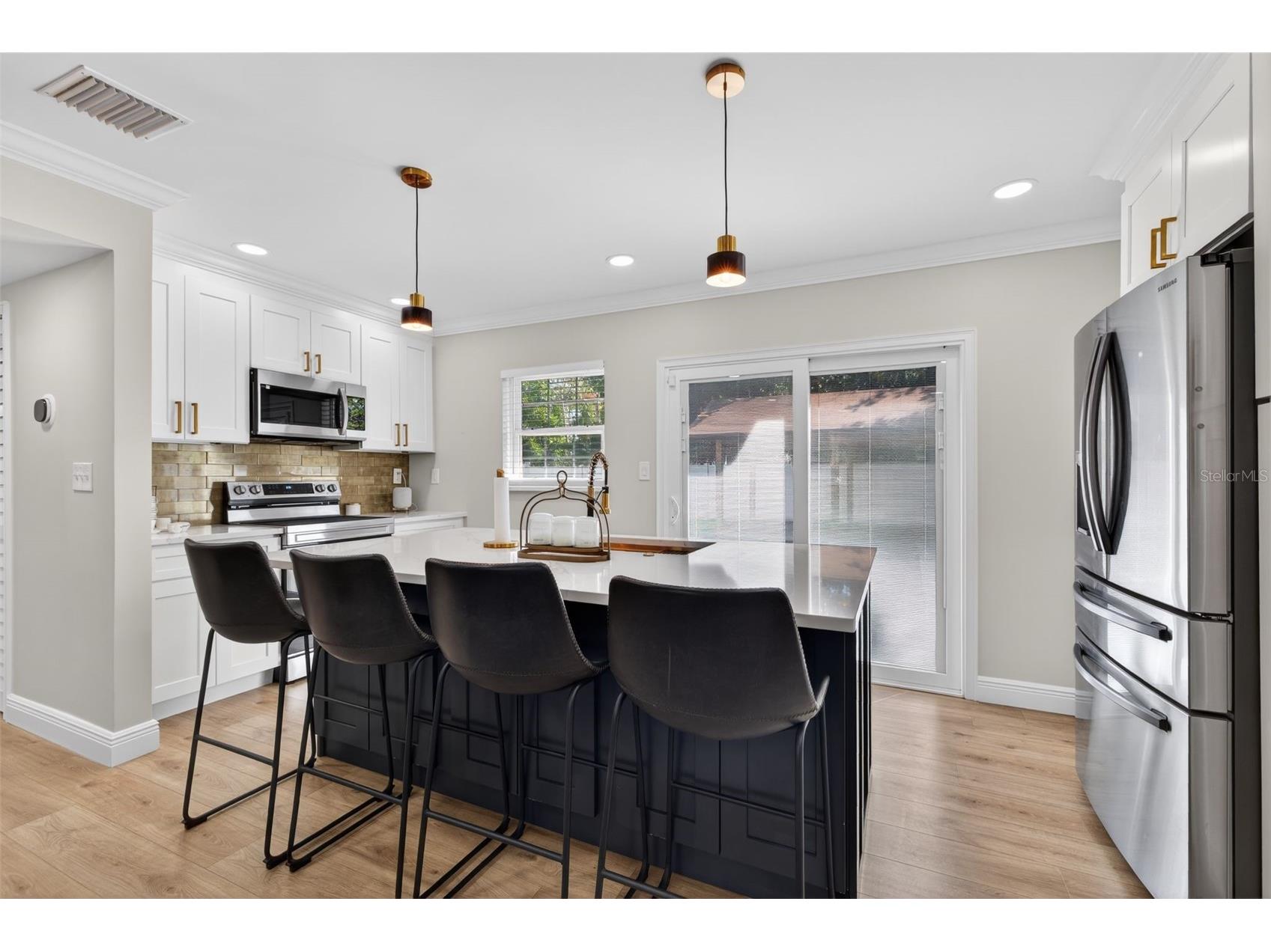 4420 Pompano Drive SE Saint Petersburg FL 33705 TB8486321 image7