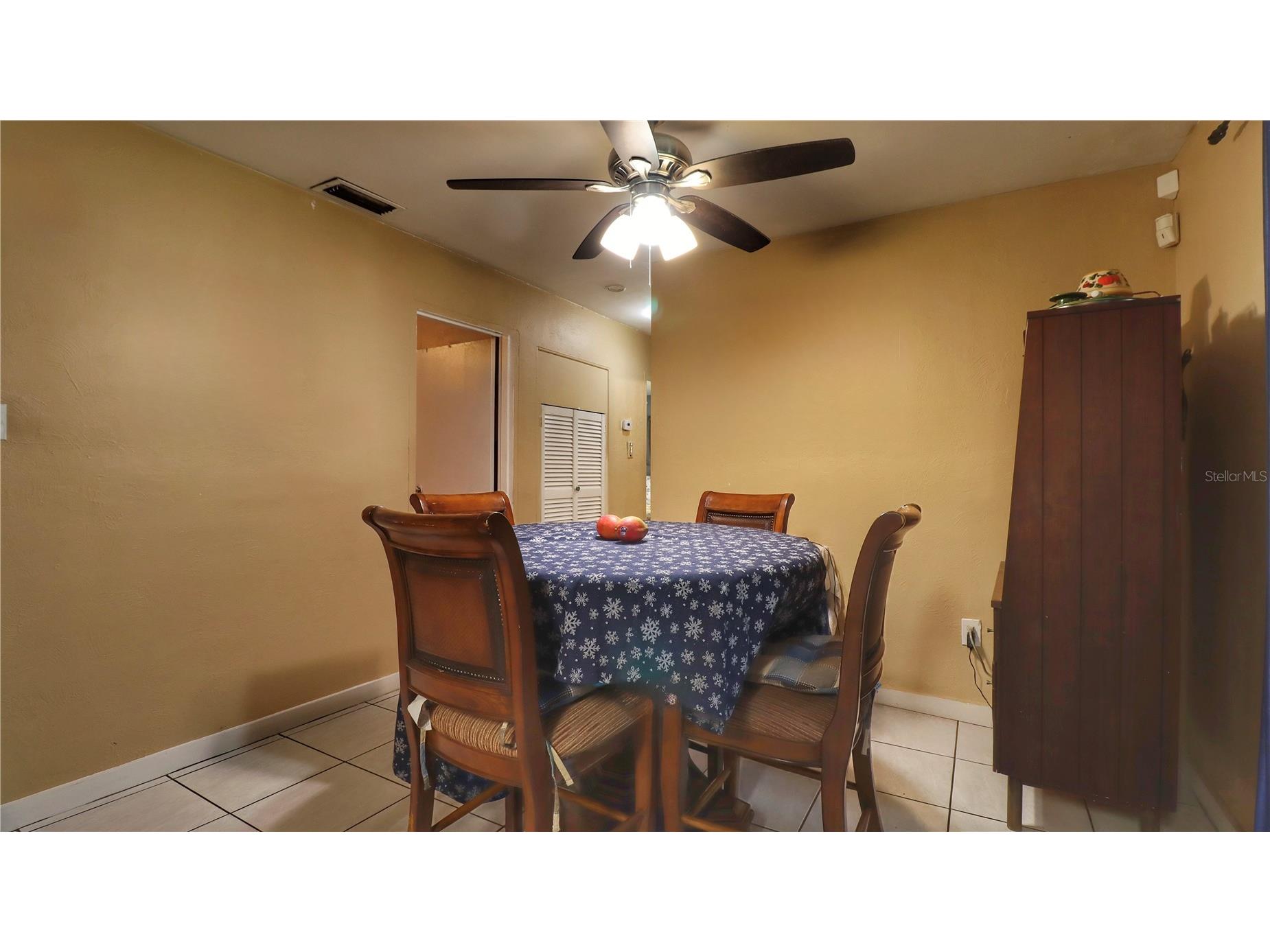 4420 Robbins Avenue Orlando FL 32808 O6418172 image7