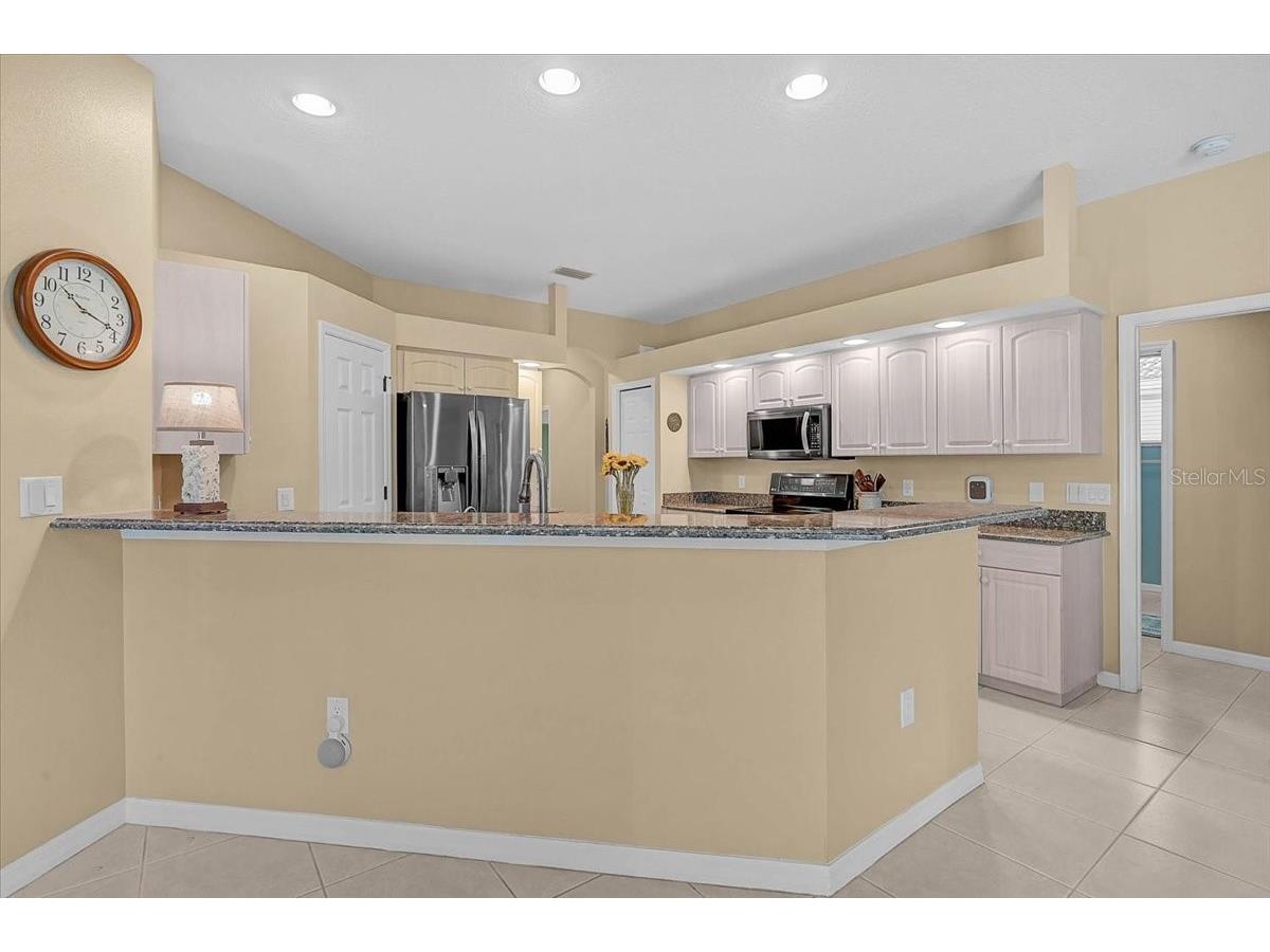 4422 Mcintosh Lake Avenue Sarasota FL 34233 A4686220 image12